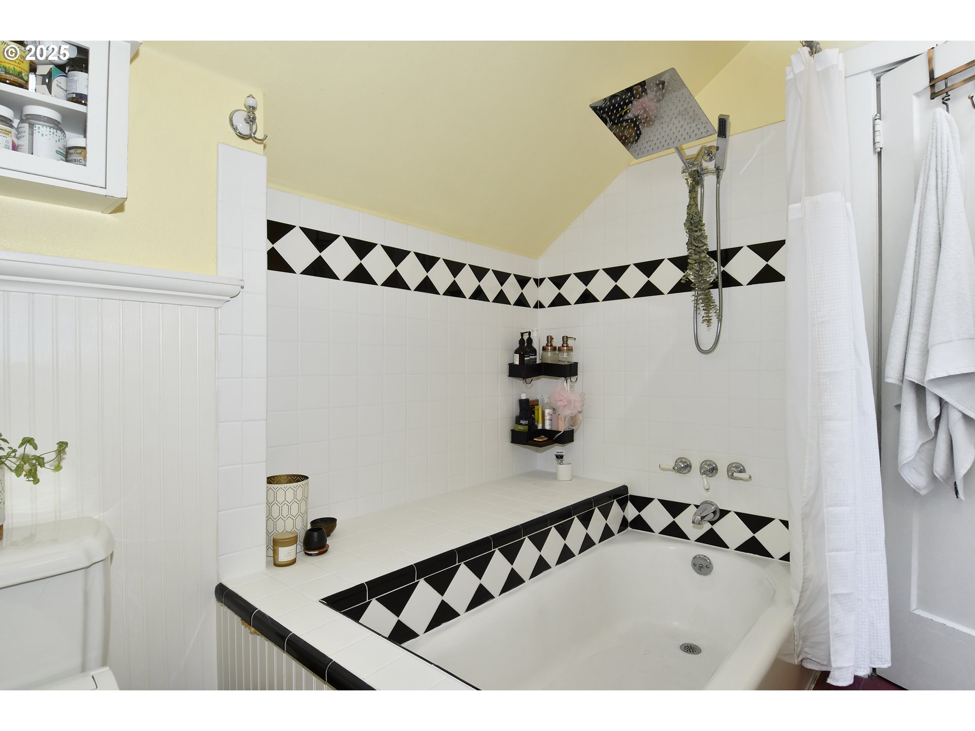 property viewer photo 18