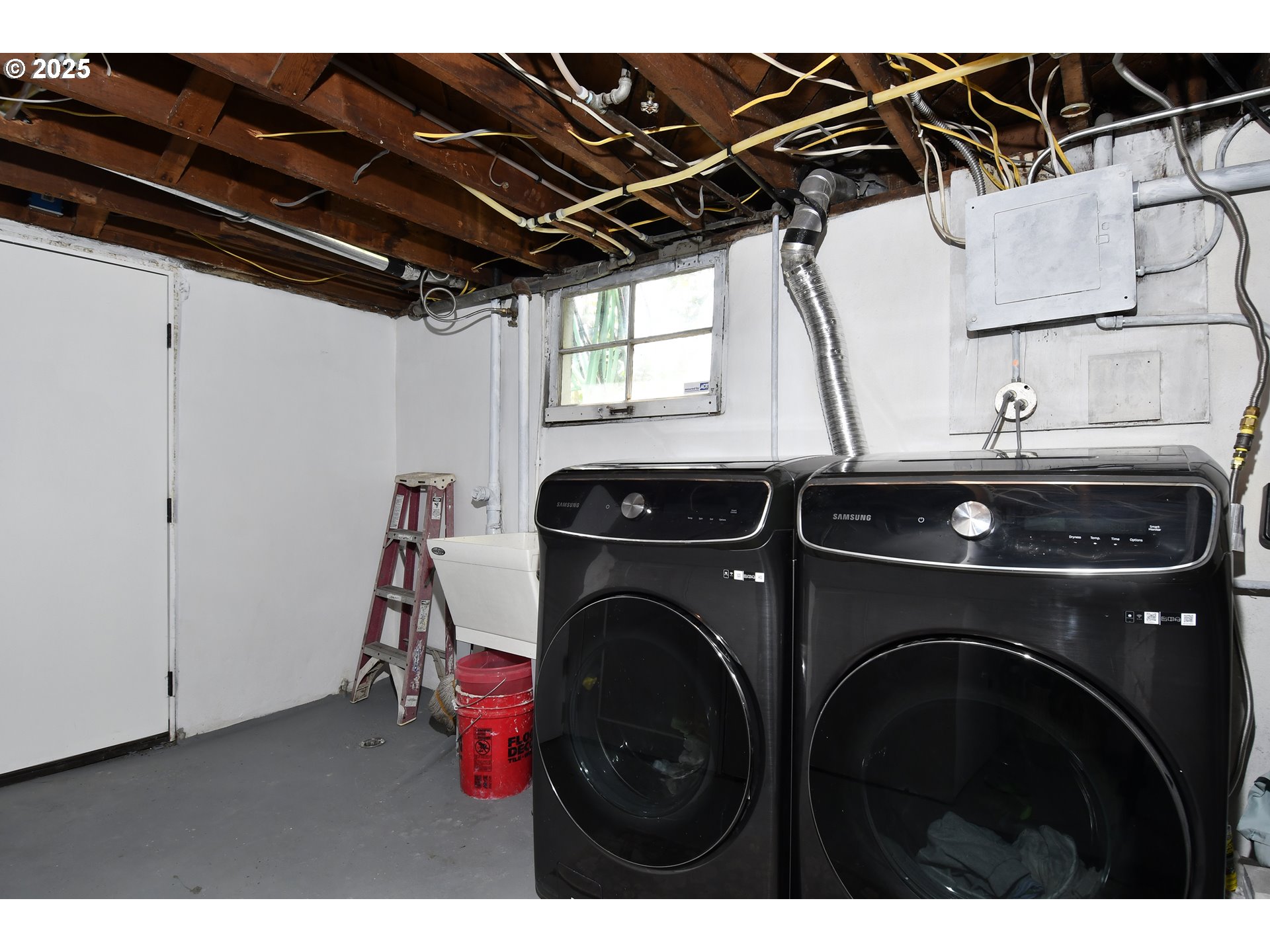 property viewer photo 33