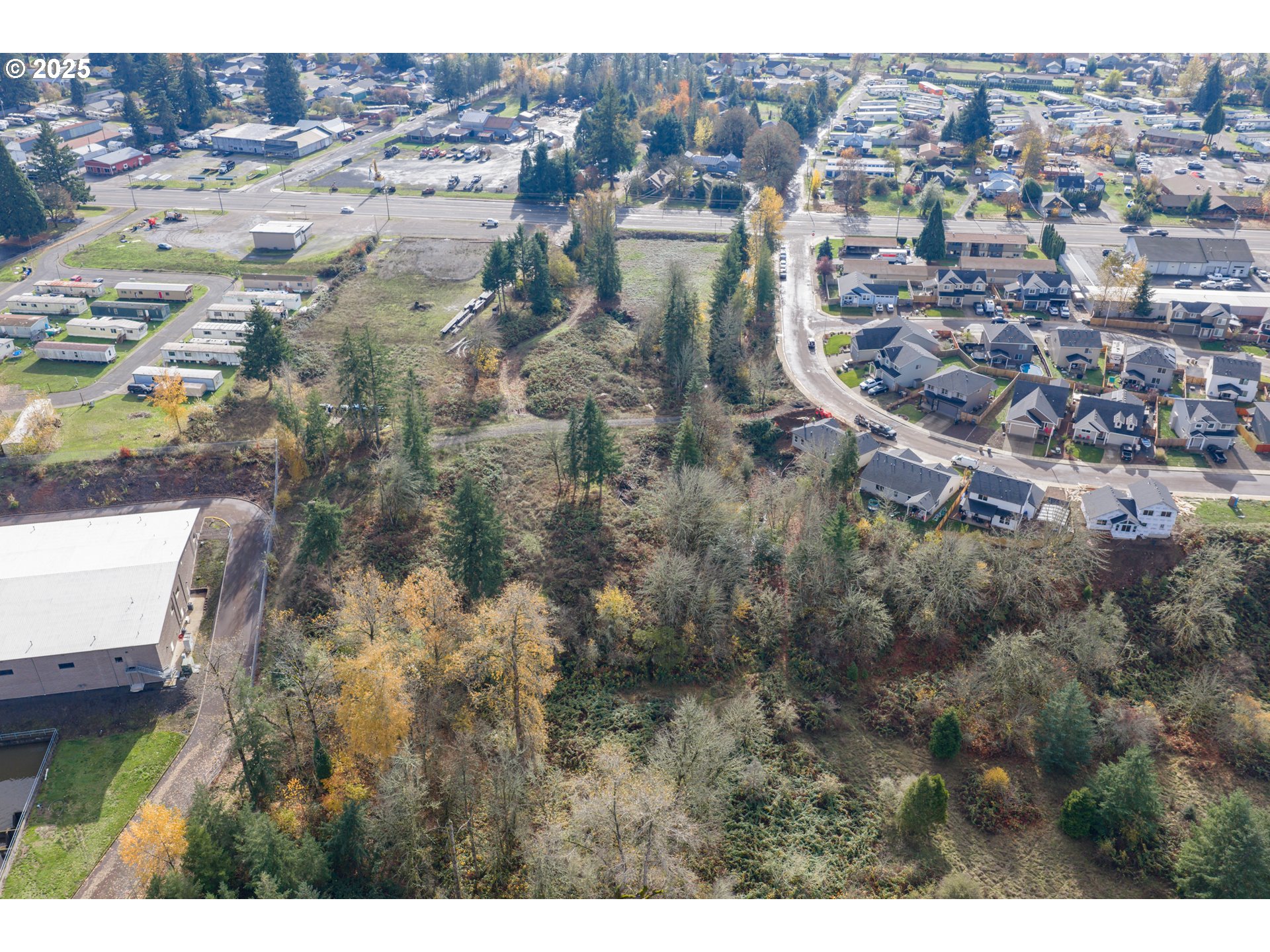 main property photo 16