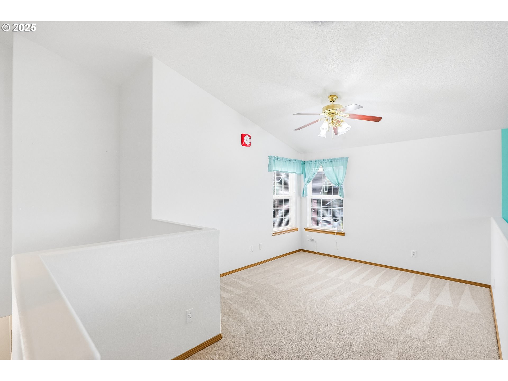 property viewer photo 10