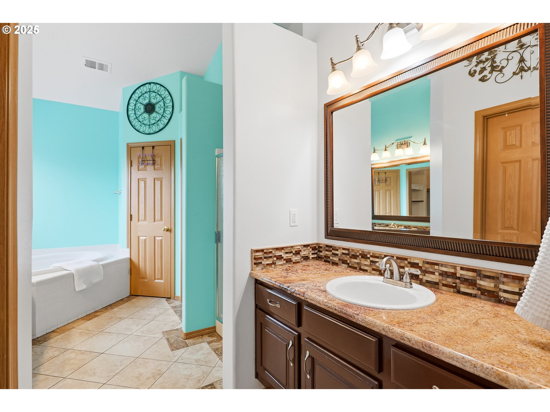property viewer photo 15