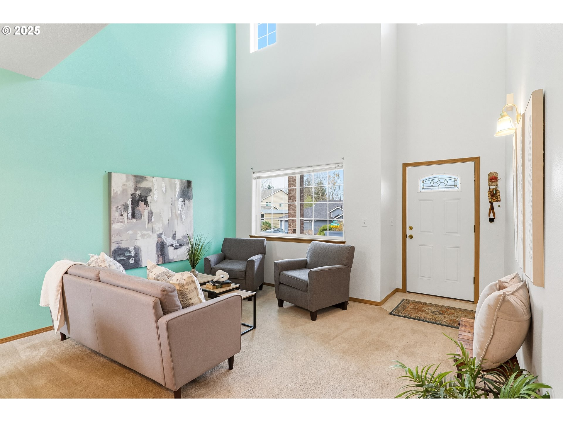 property viewer photo 3
