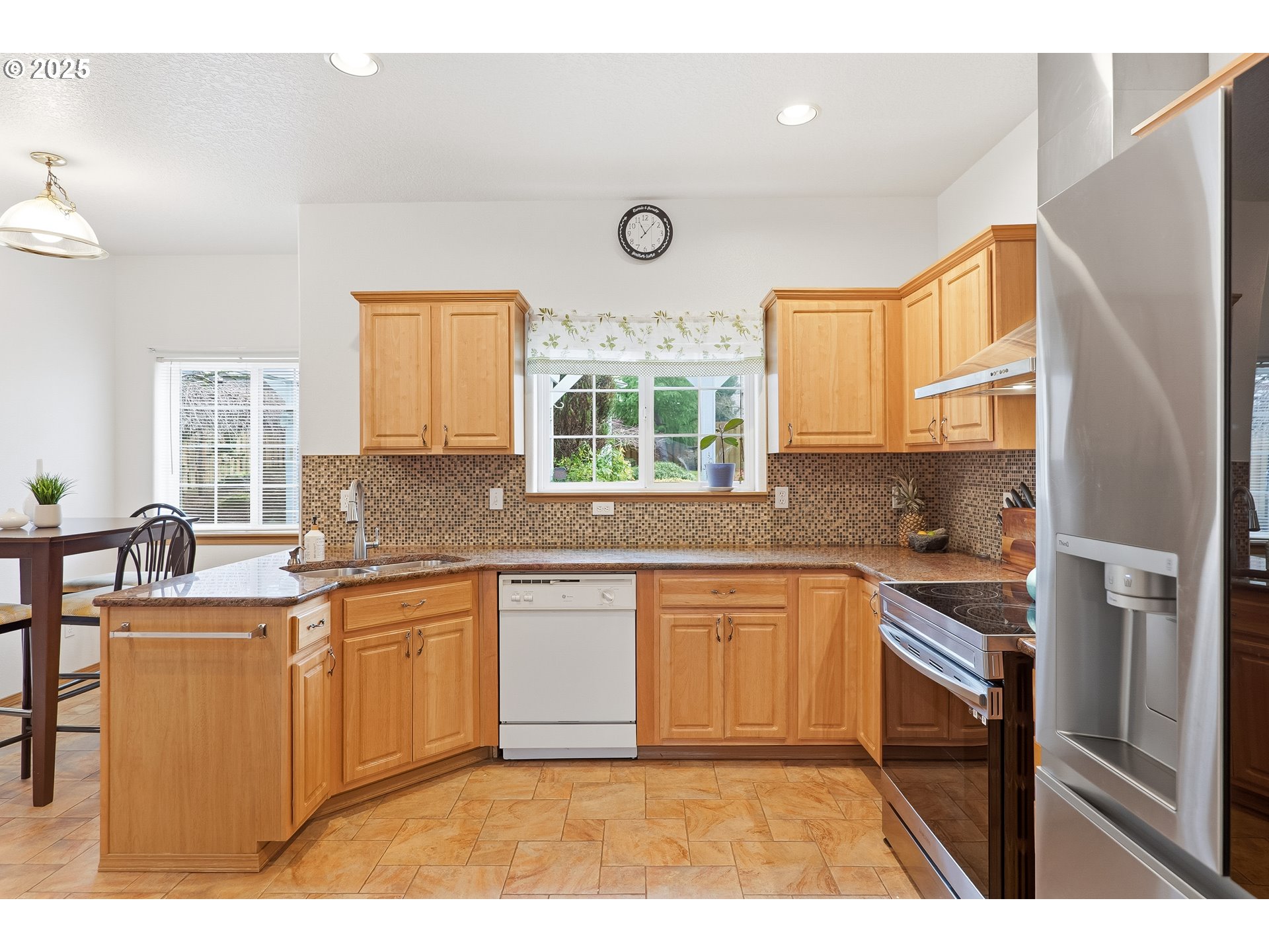 property viewer photo 5