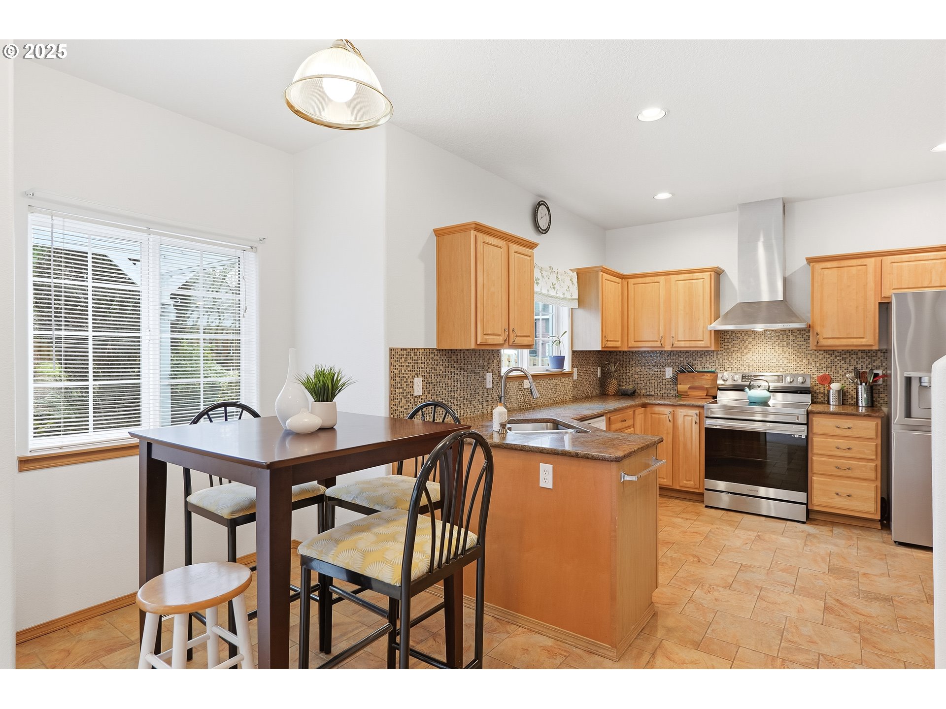 property viewer photo 7