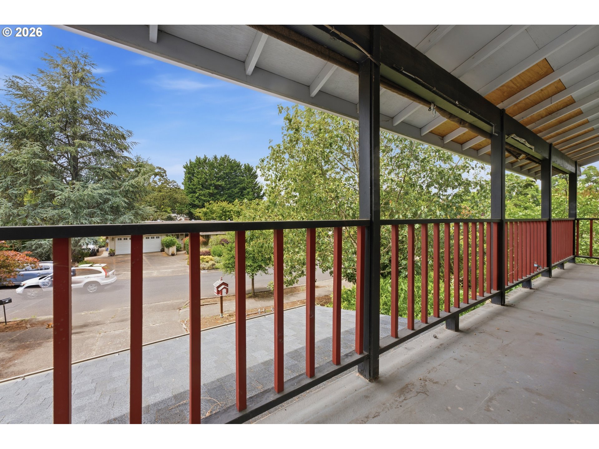 main property photo 28