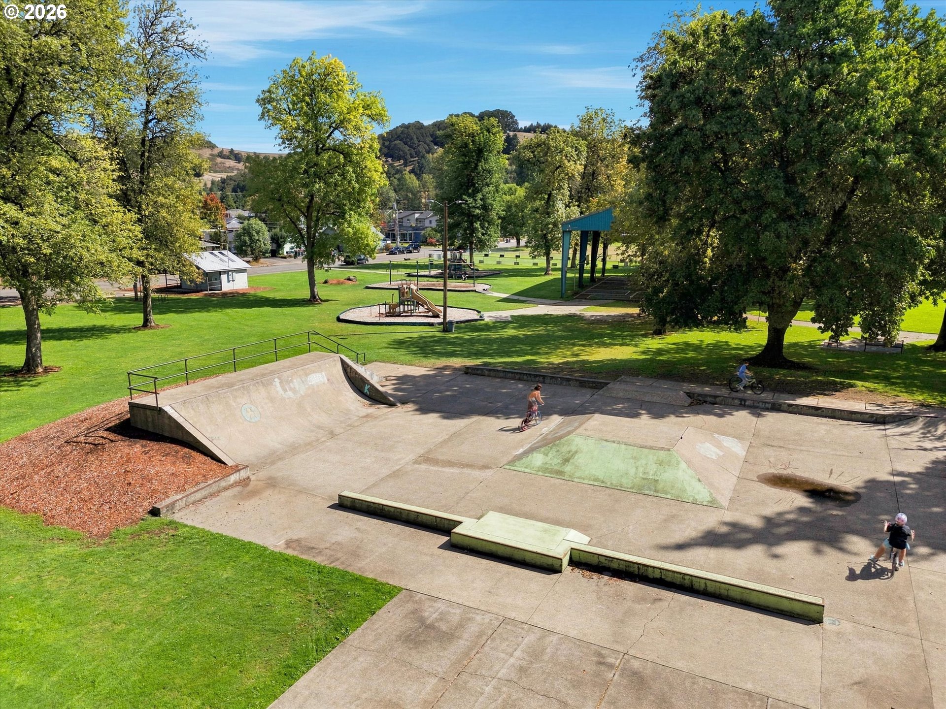 main property photo 41