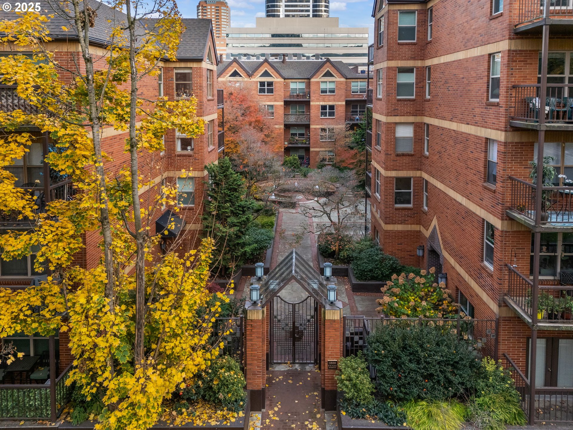 property viewer photo 25