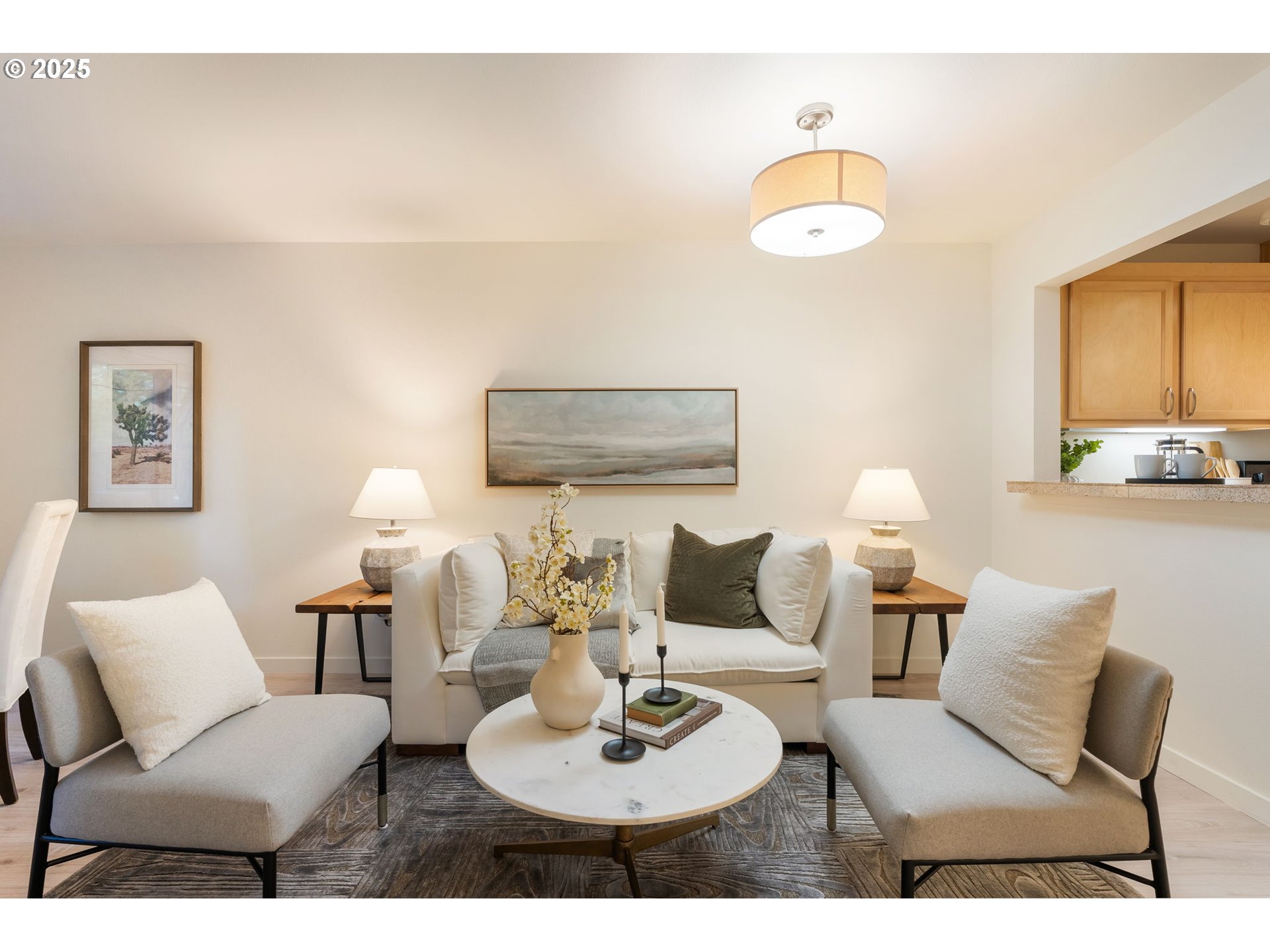 property viewer photo 3