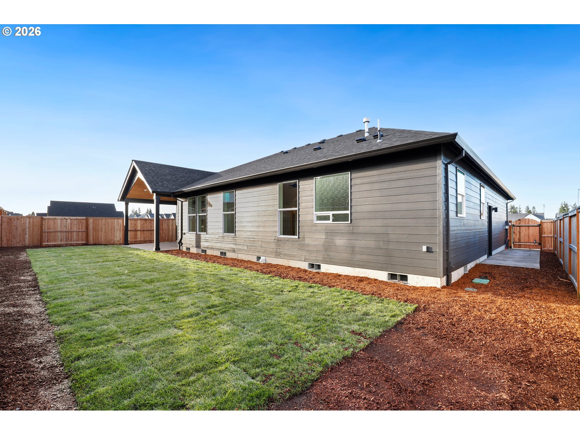 property viewer photo 18