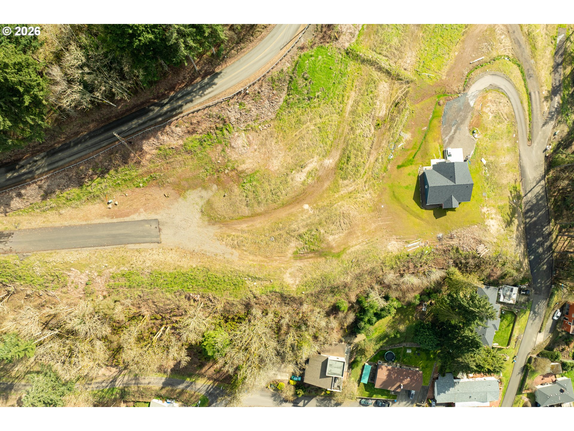 main property photo 13