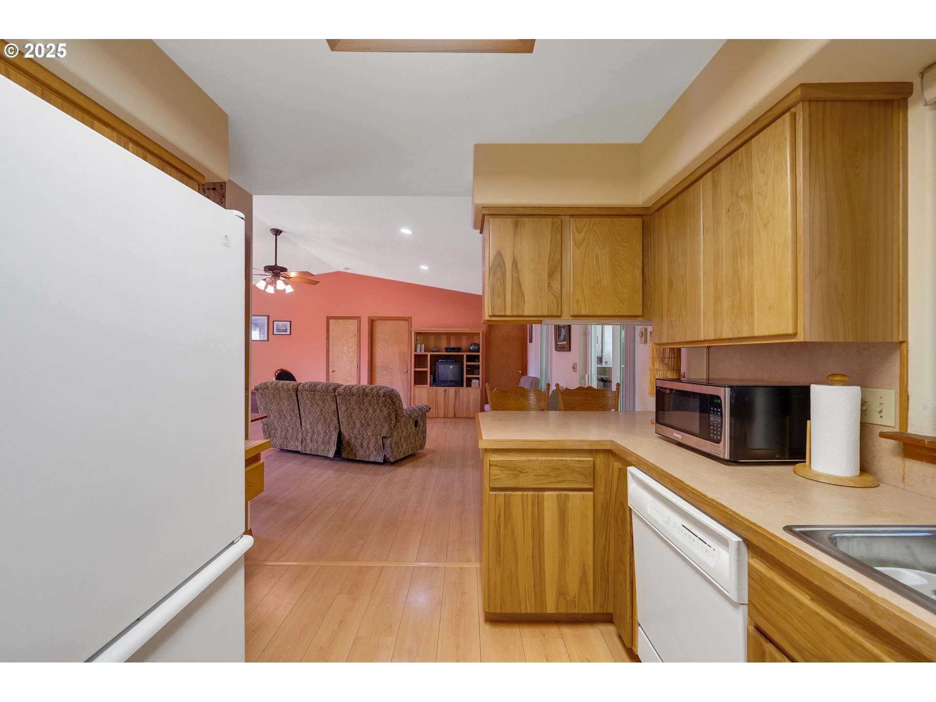 property viewer photo 10