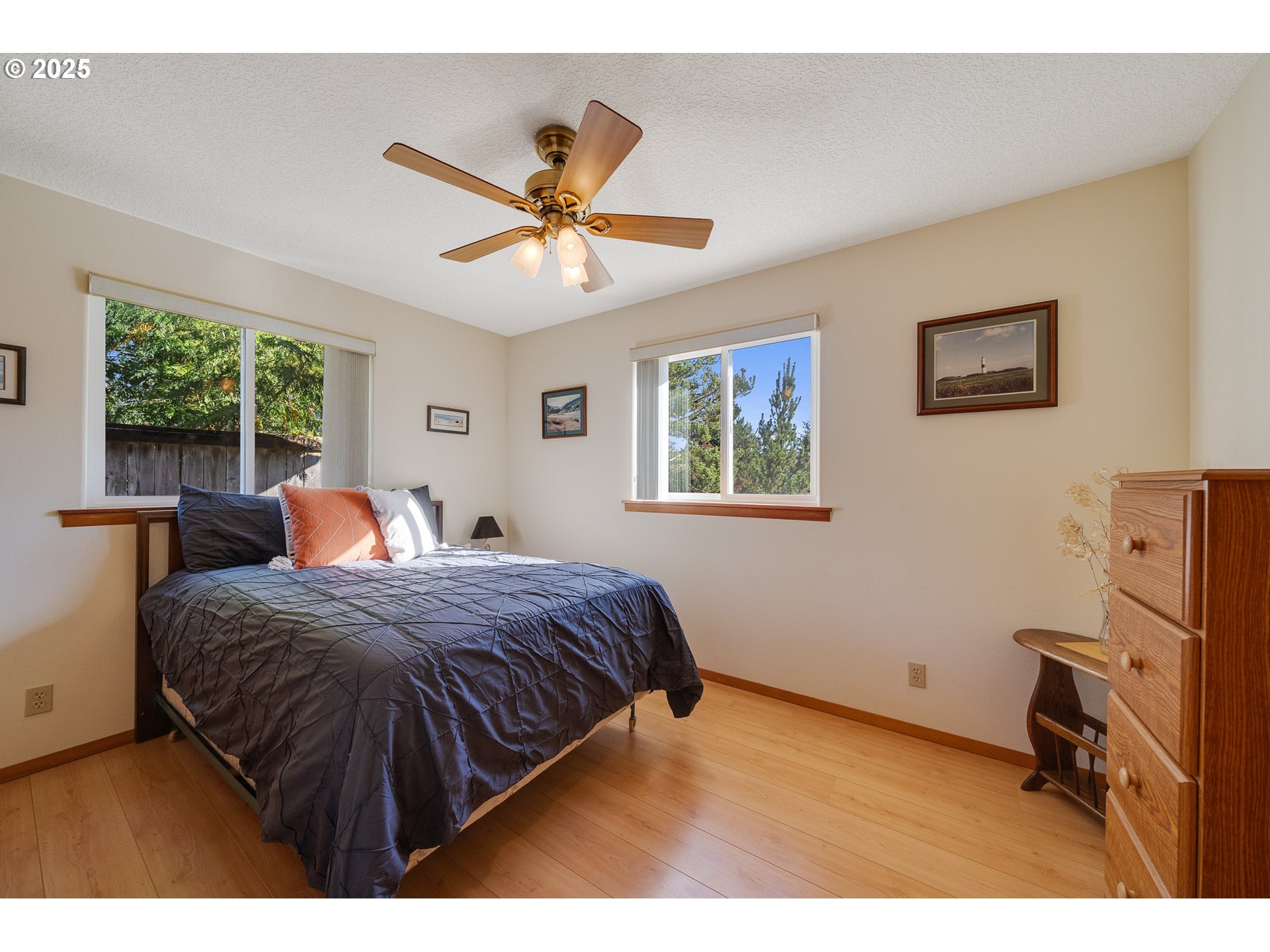 property viewer photo 13