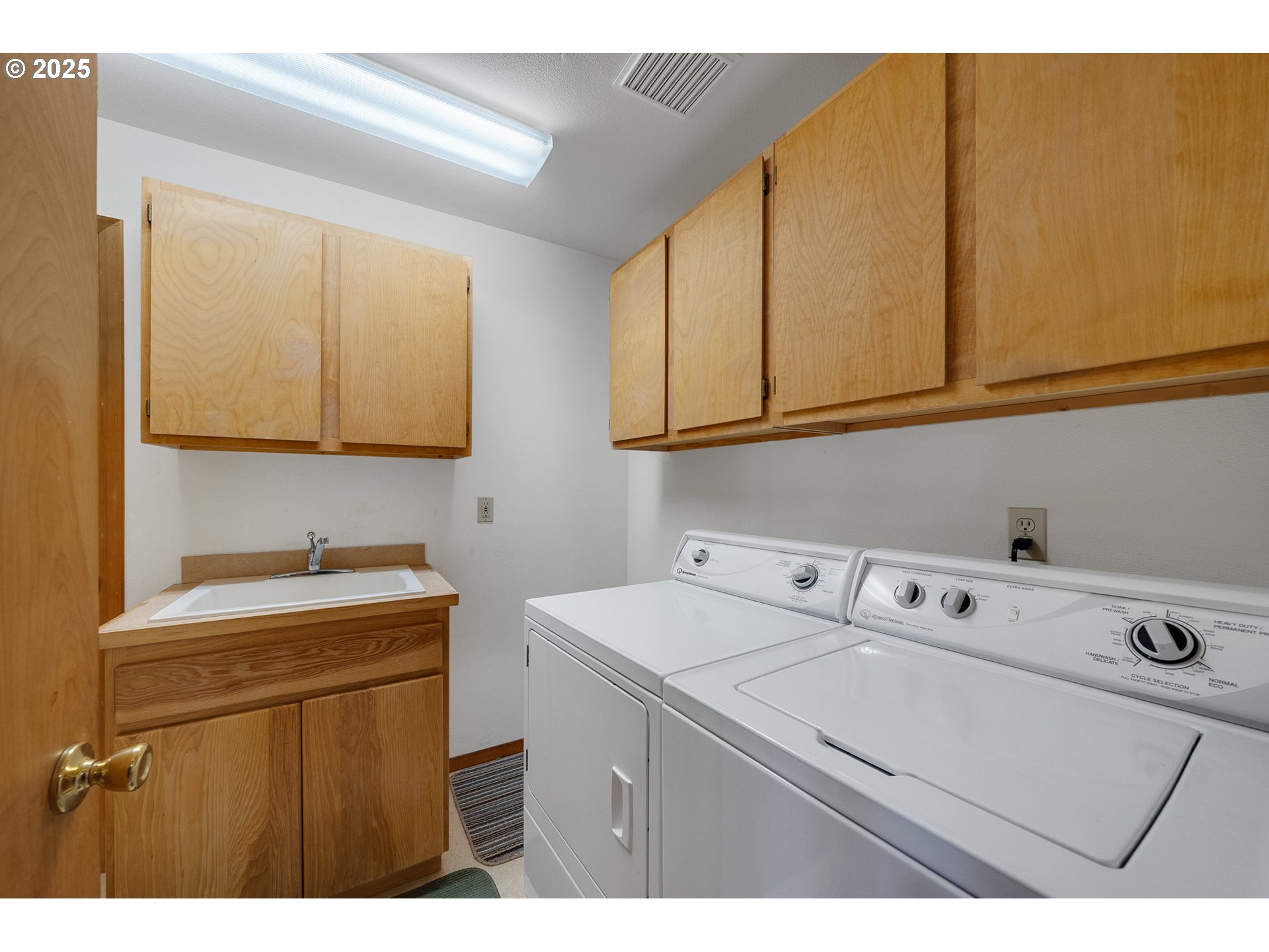 property viewer photo 16