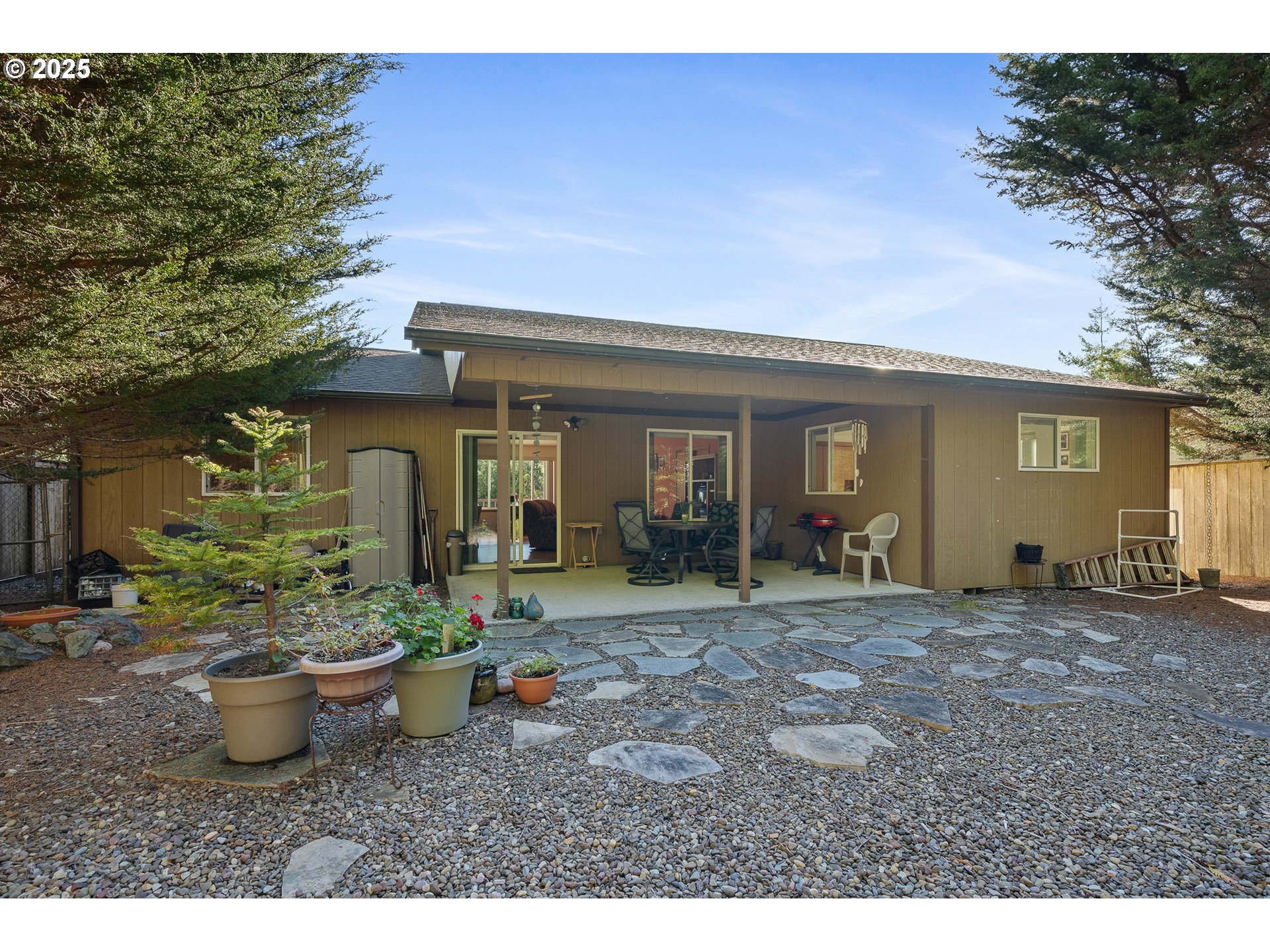property viewer photo 18