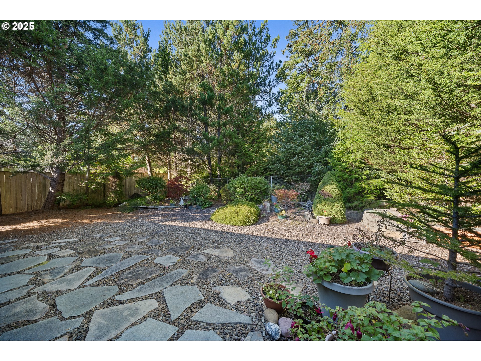 property viewer photo 21