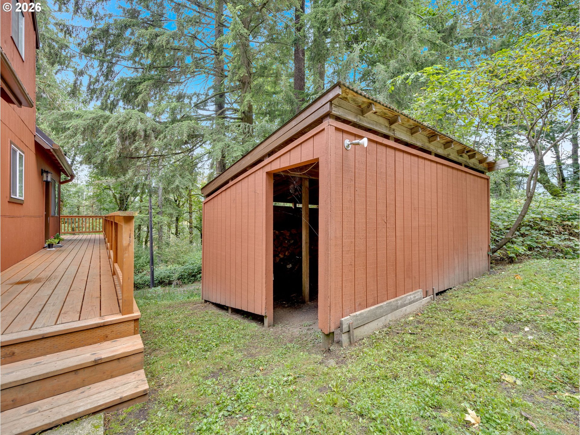 main property photo 40