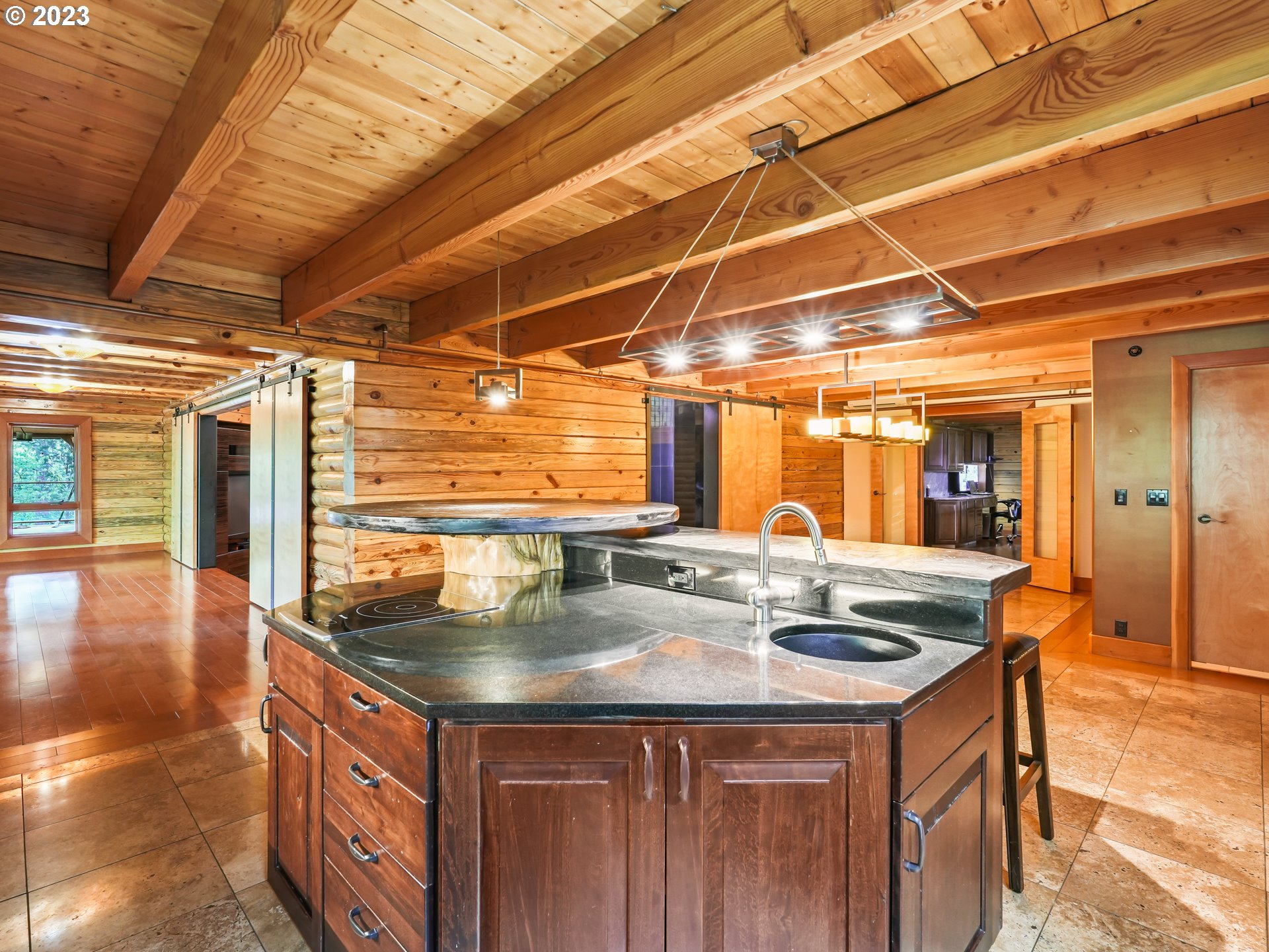 property viewer photo 10