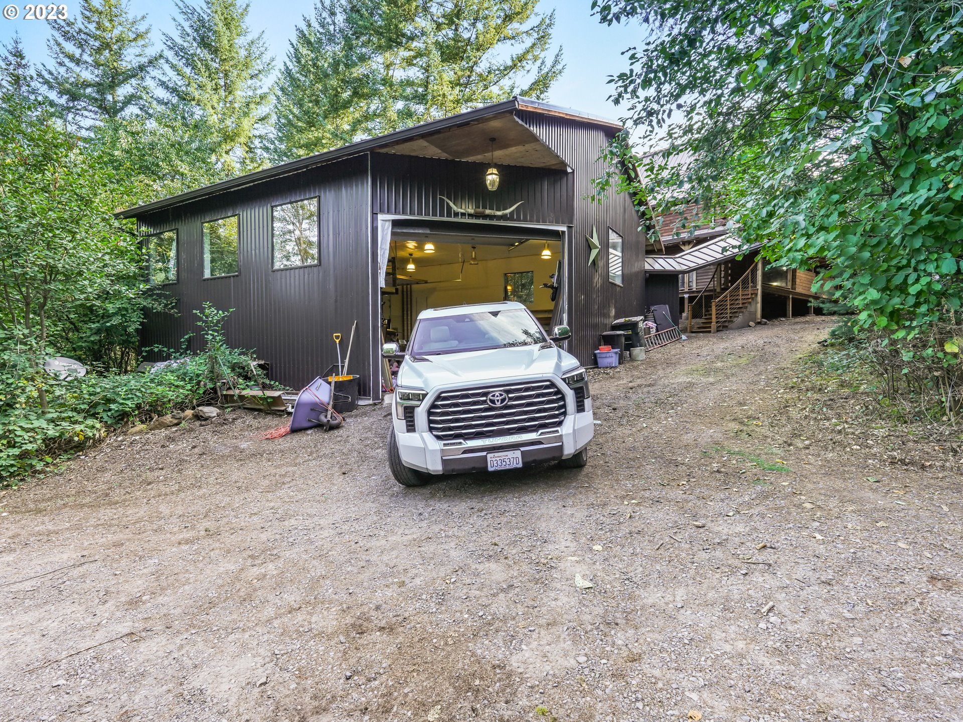 property viewer photo 25