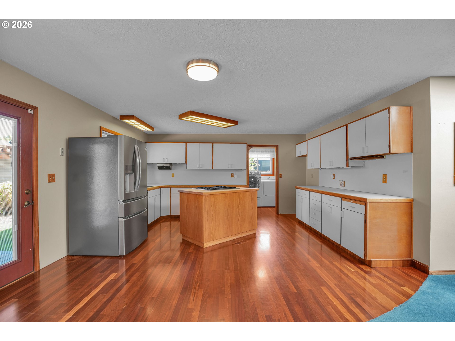 main property photo 25