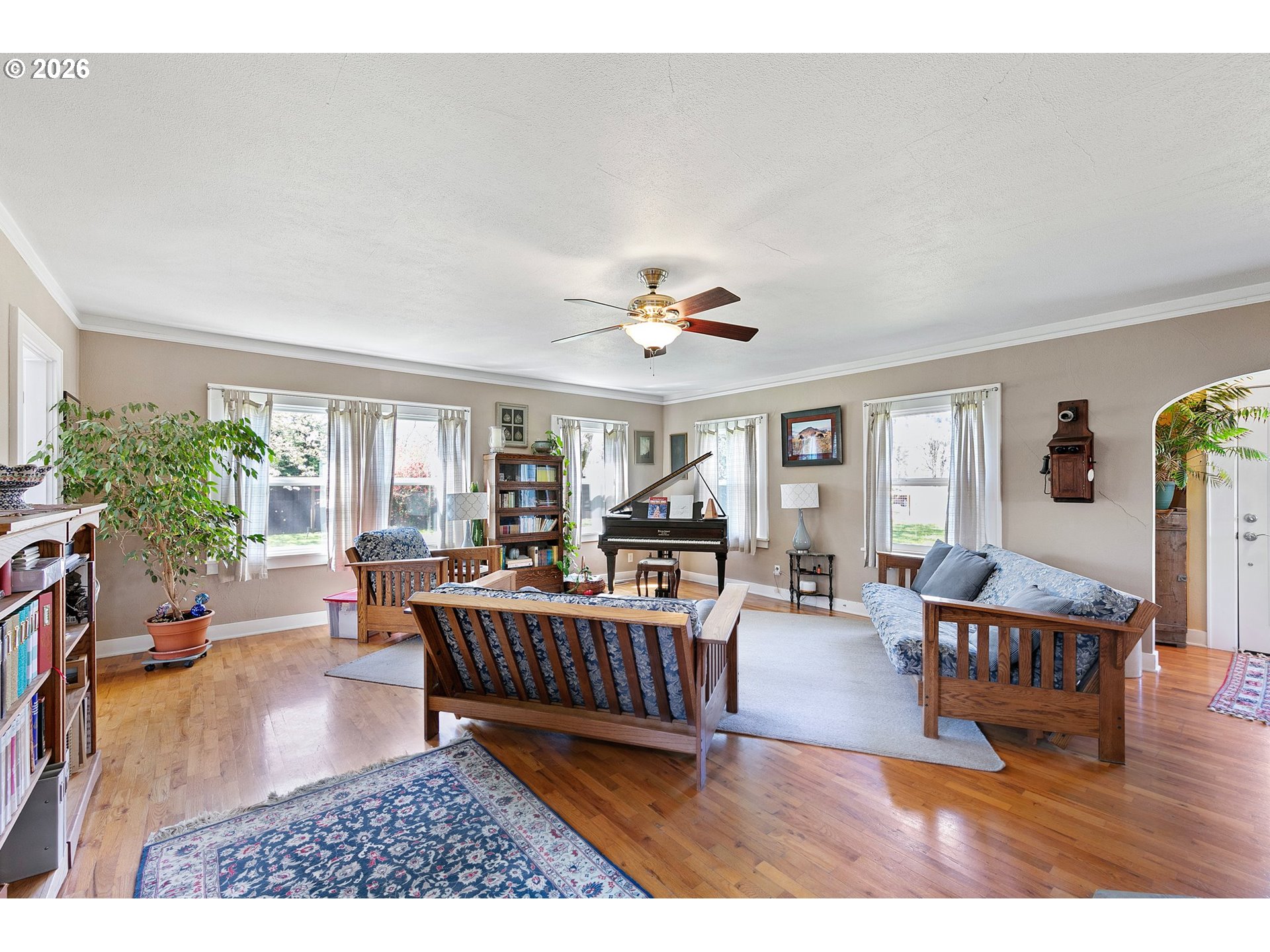 main property photo 5
