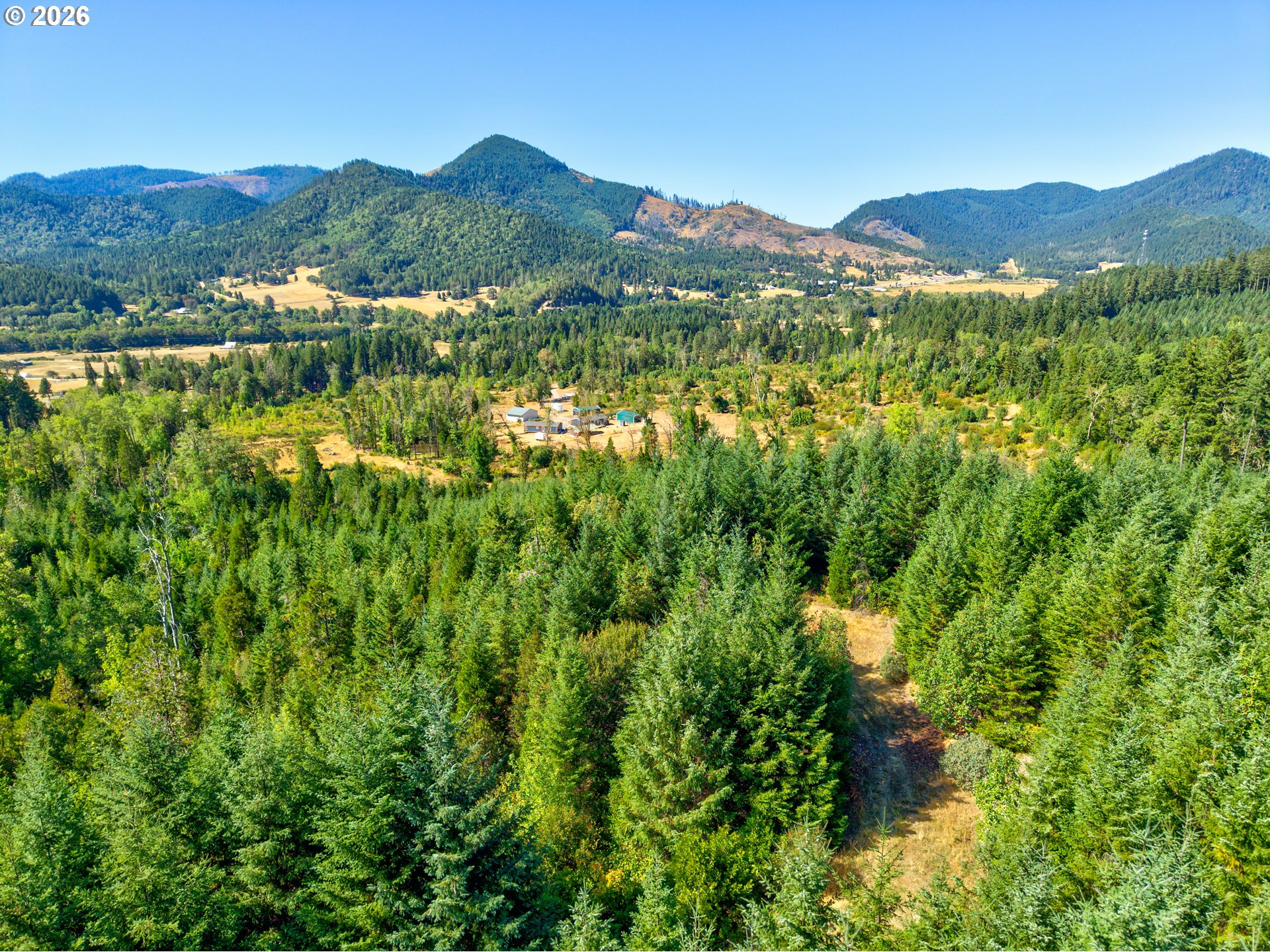 main property photo 13