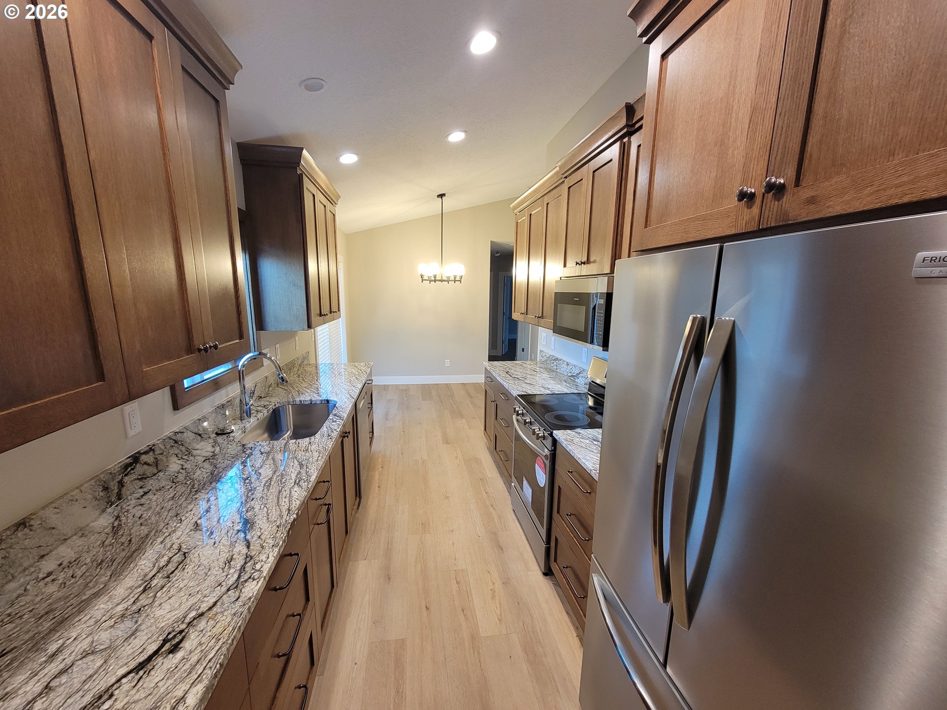property viewer photo 3