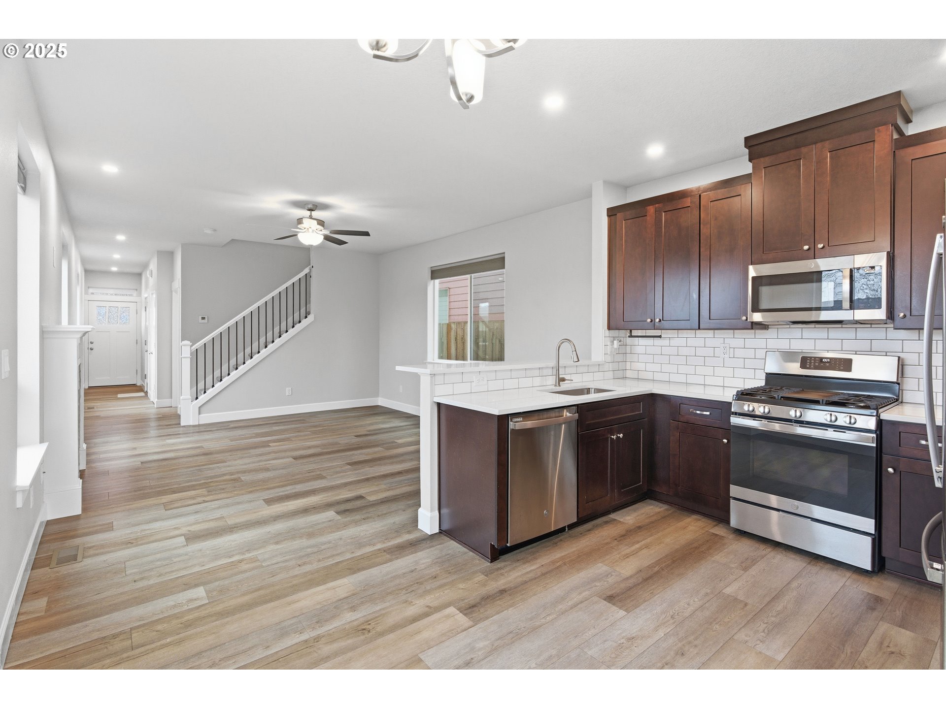 property viewer photo 11