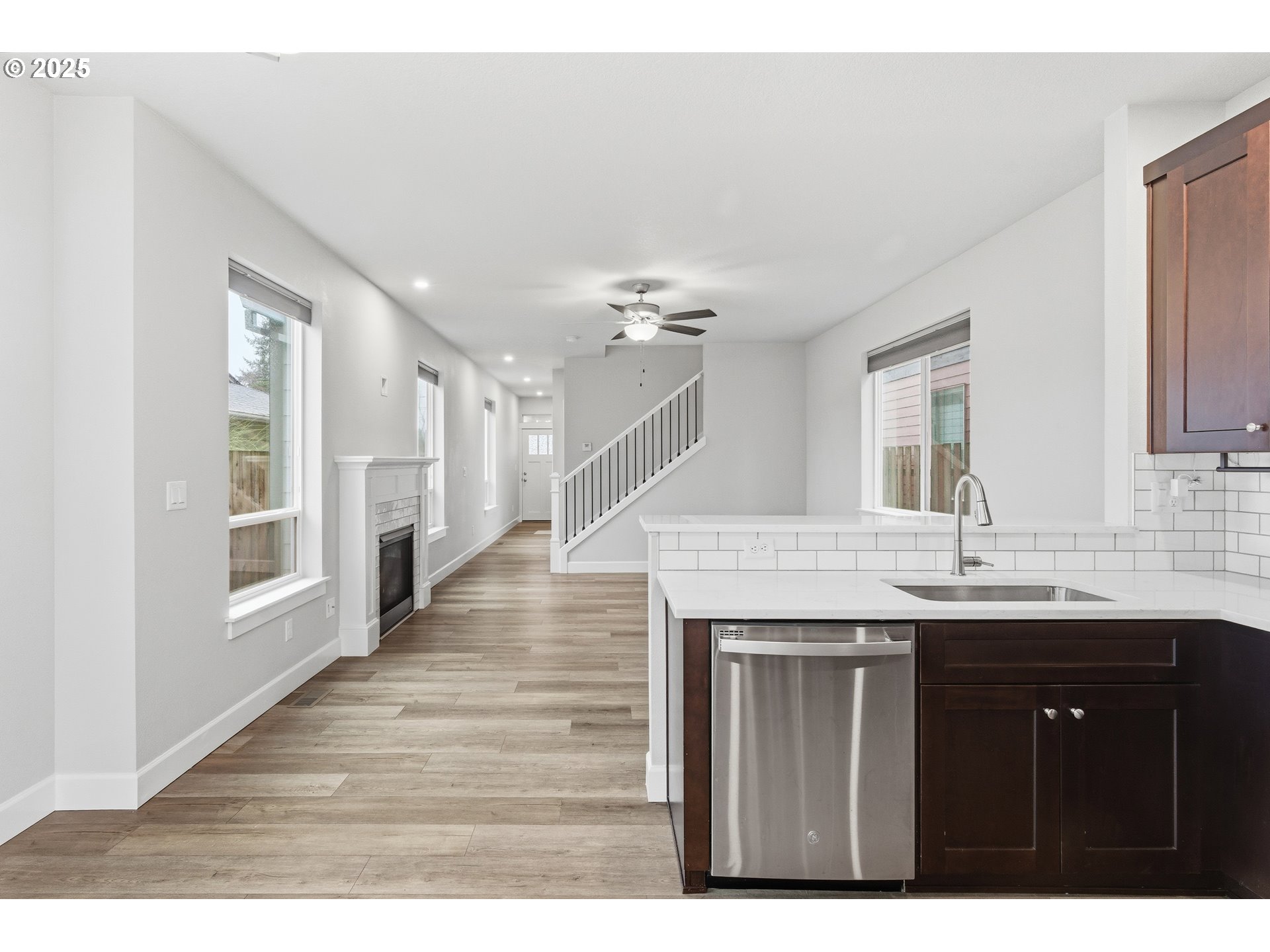 property viewer photo 12