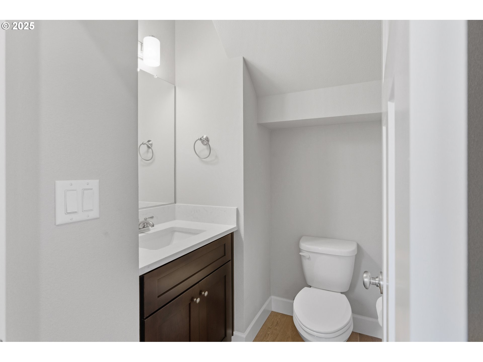 property viewer photo 13