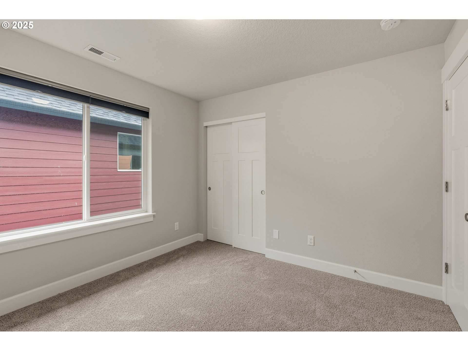 property viewer photo 15