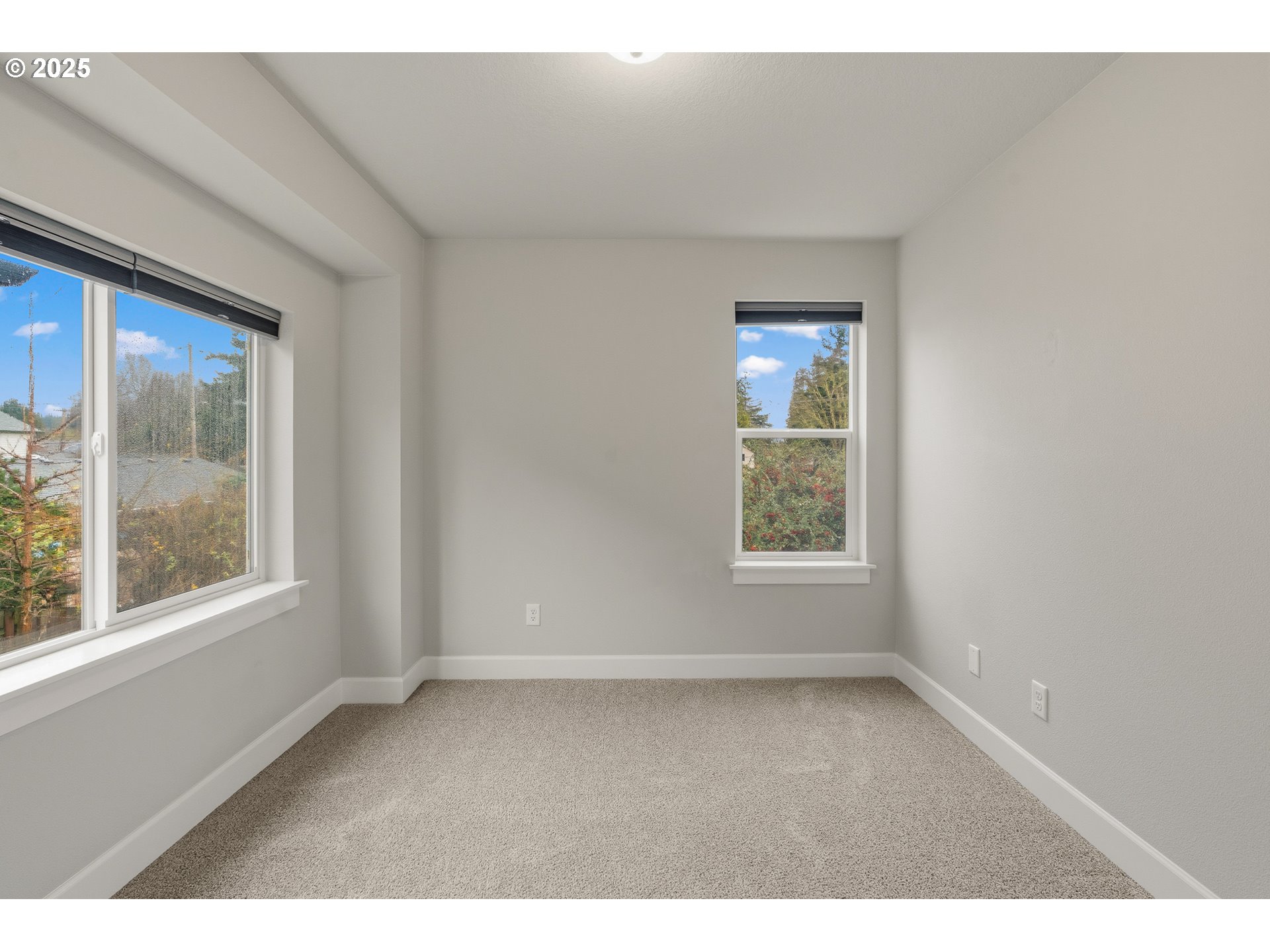 property viewer photo 18