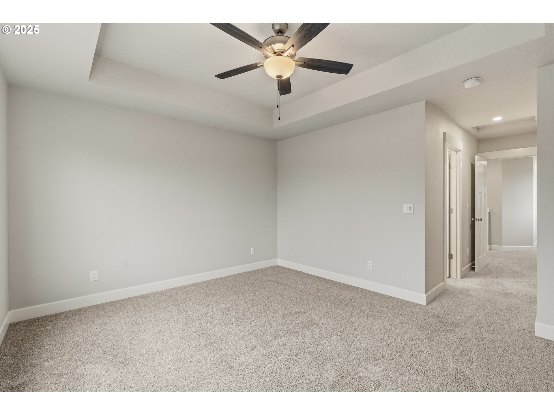 property viewer photo 23