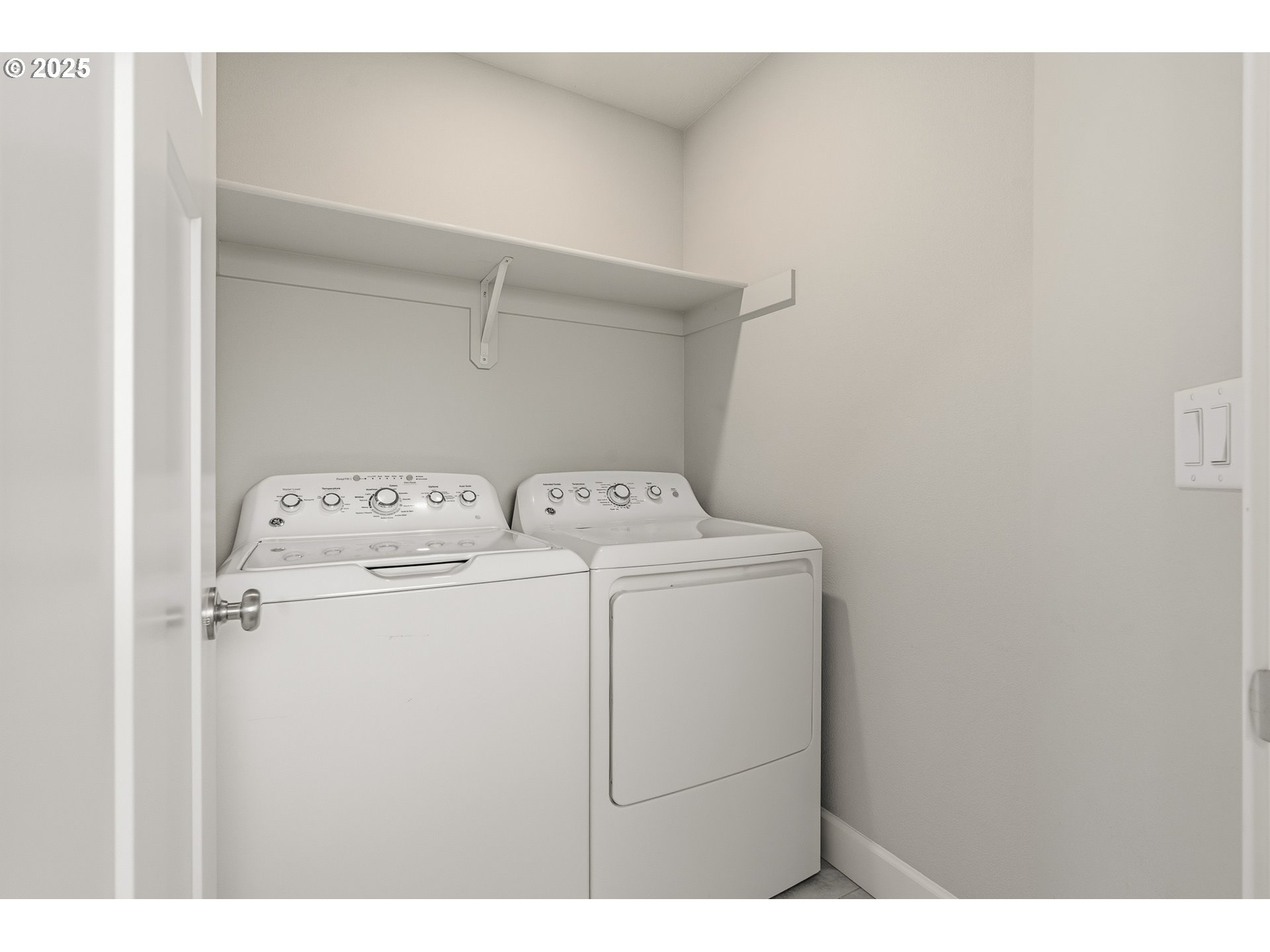 property viewer photo 27