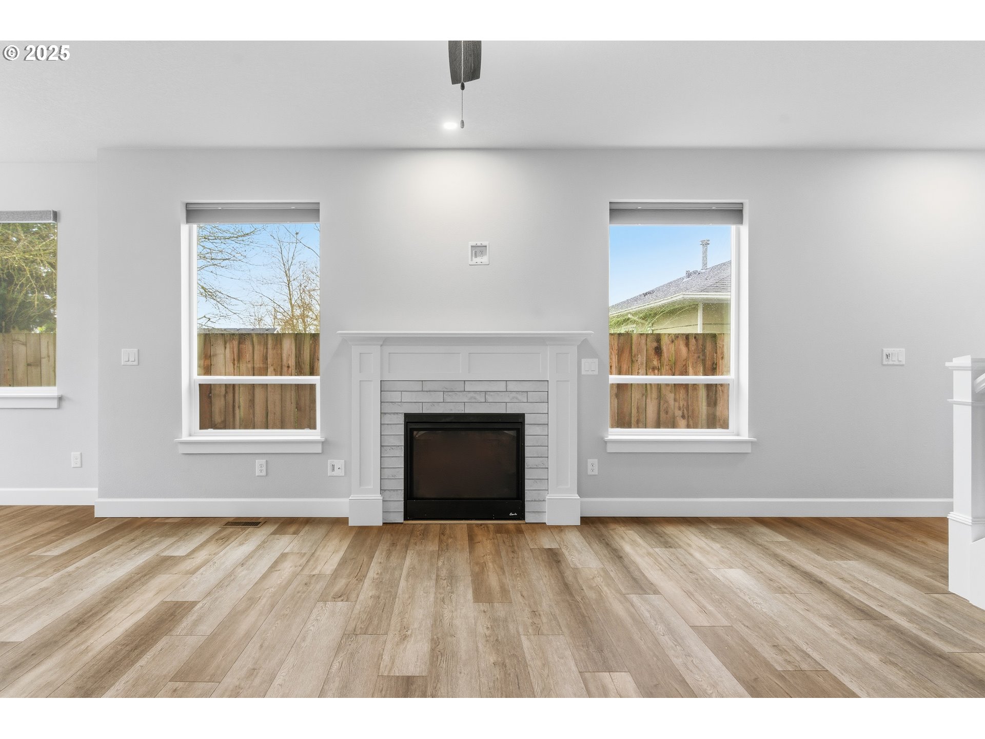 property viewer photo 4