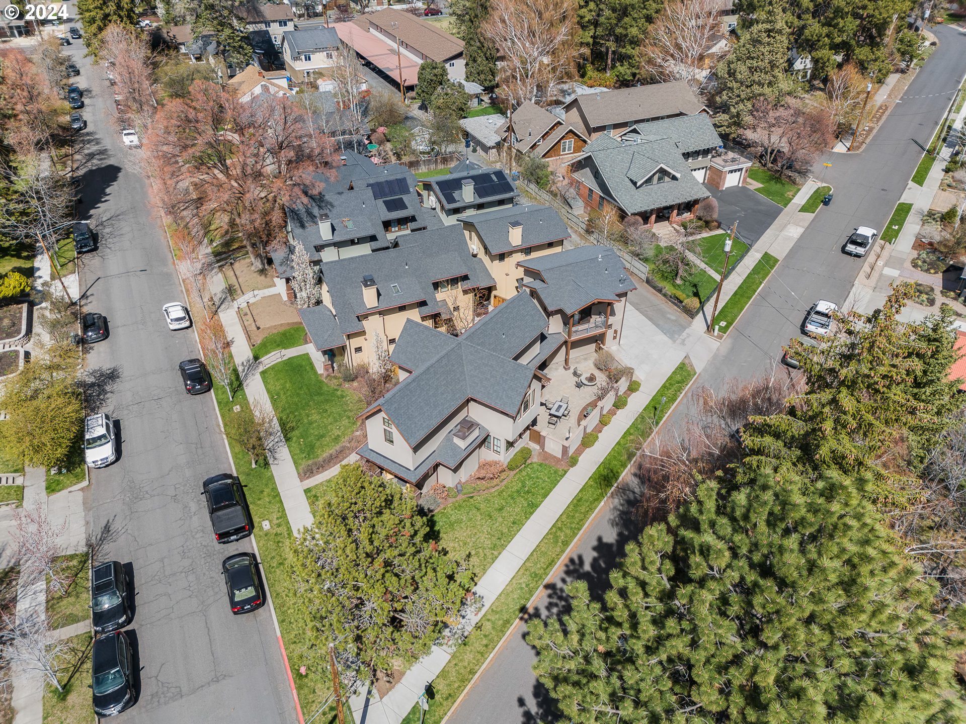 main property photo 36