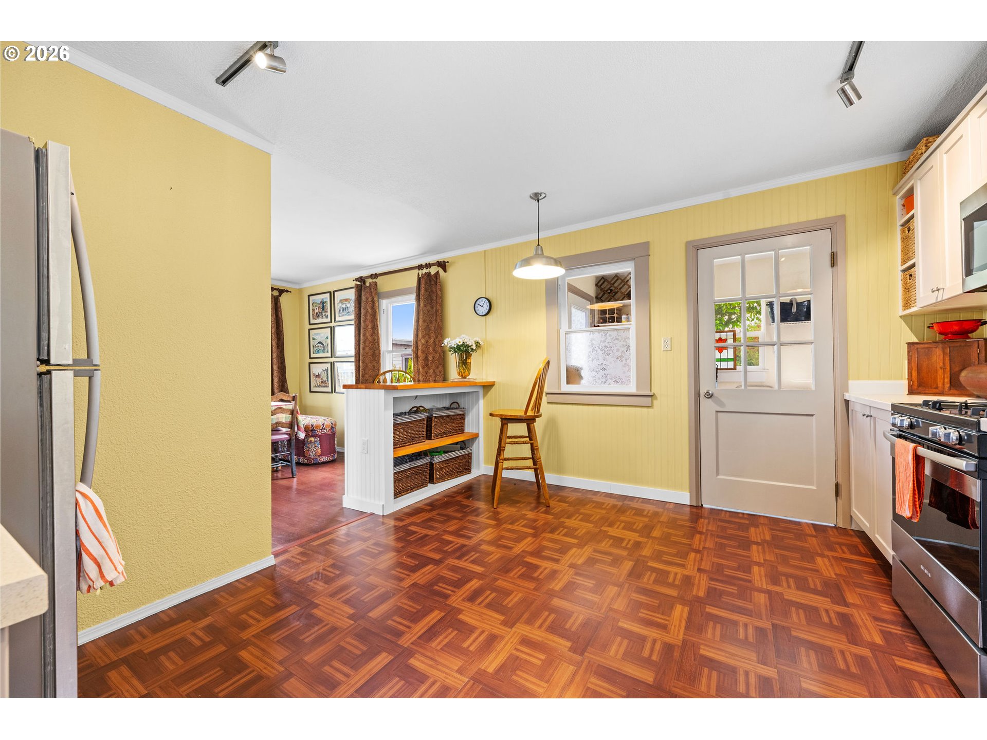 main property photo 13