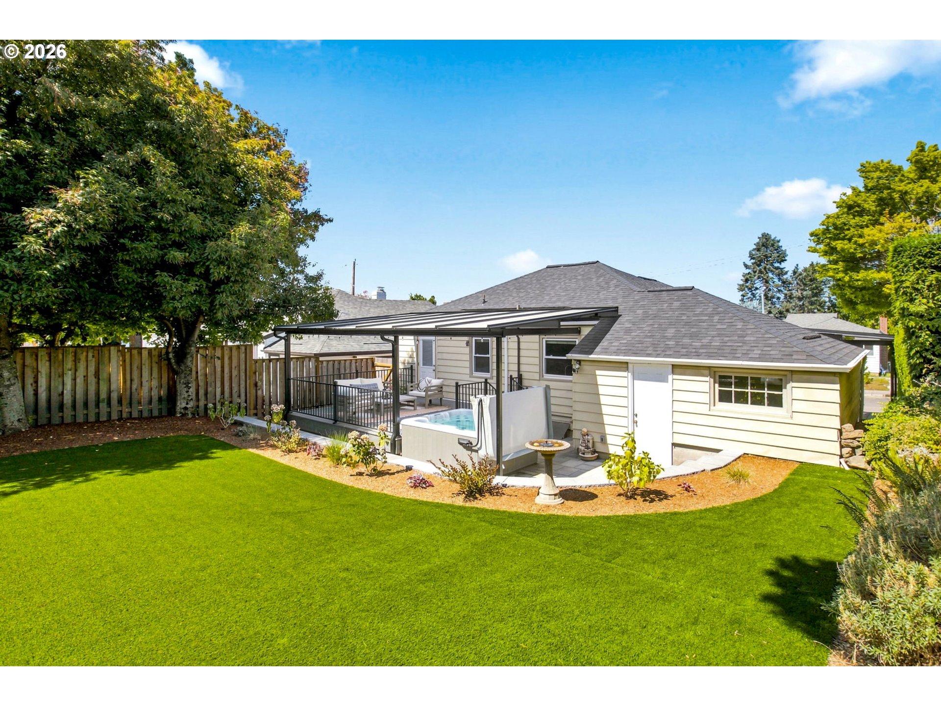 main property photo 22