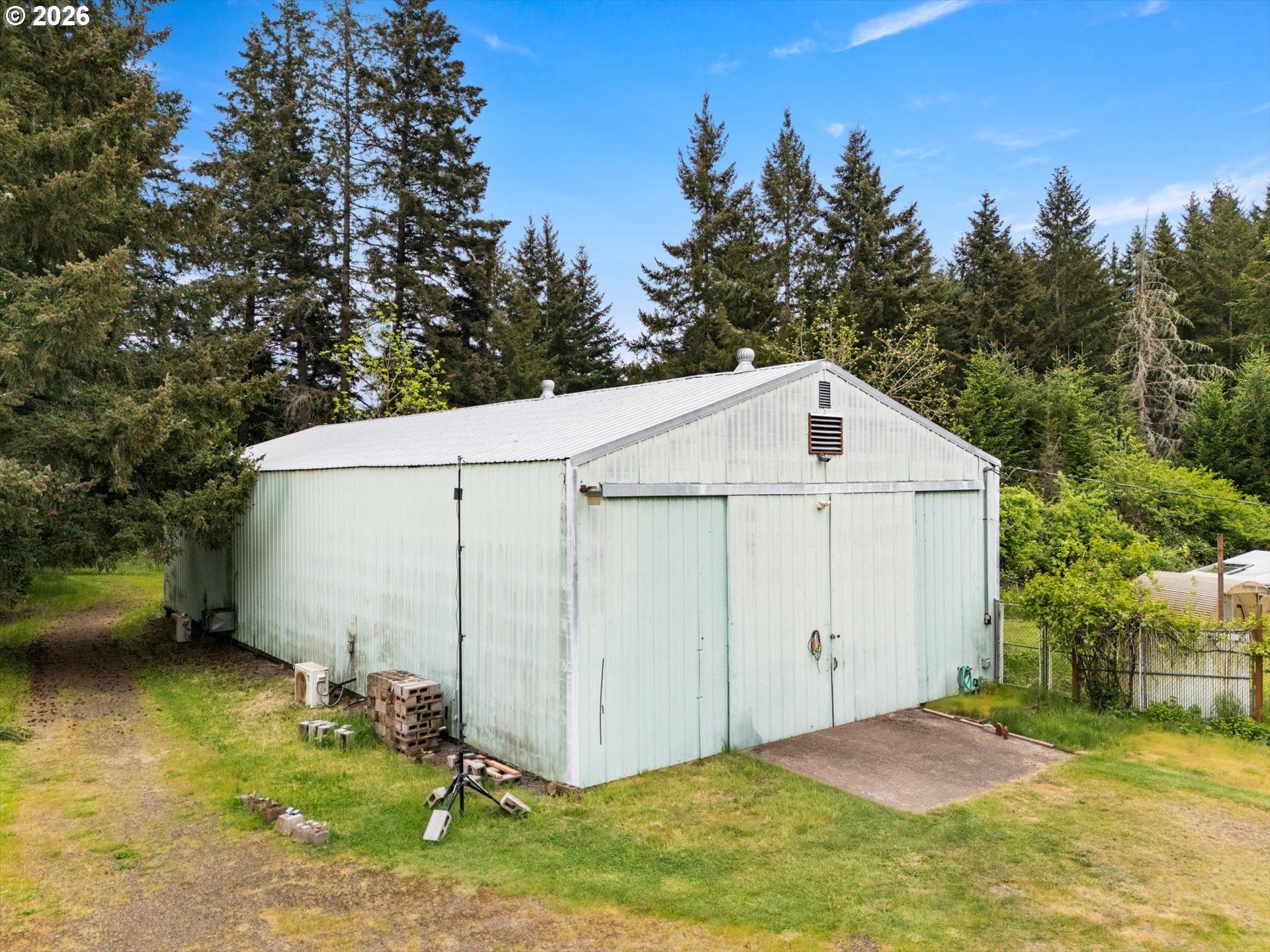 main property photo 29
