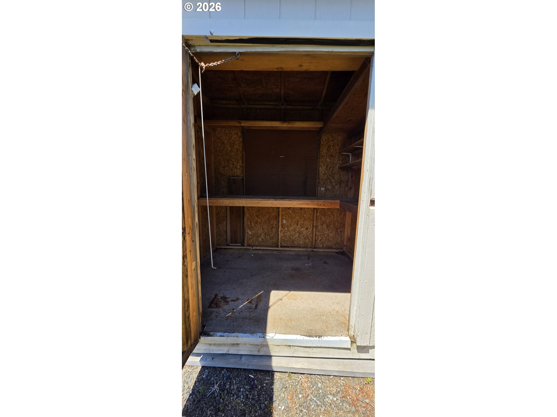 main property photo 16