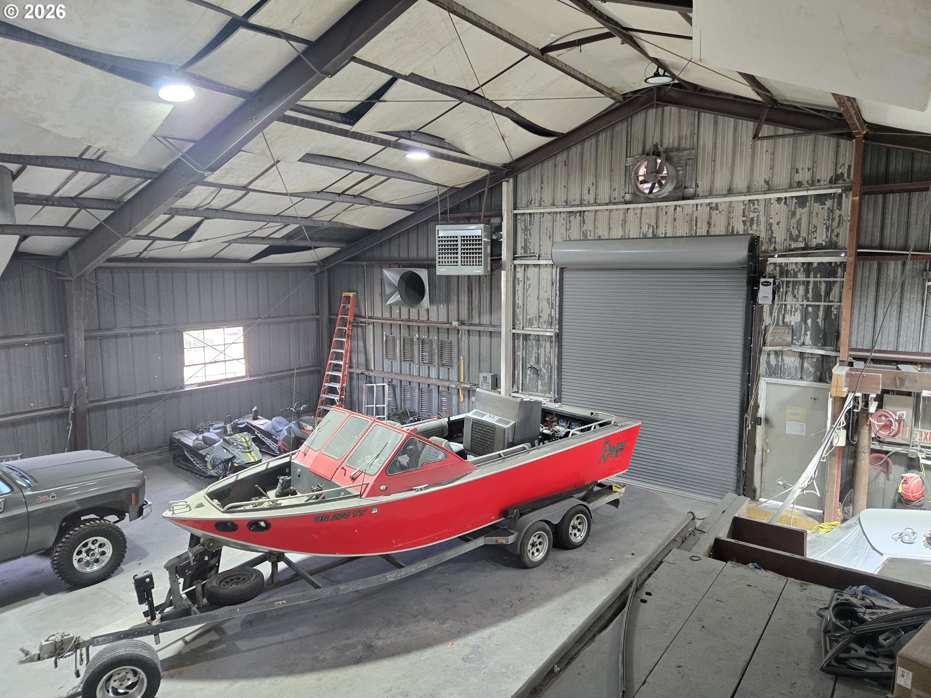 main property photo 14