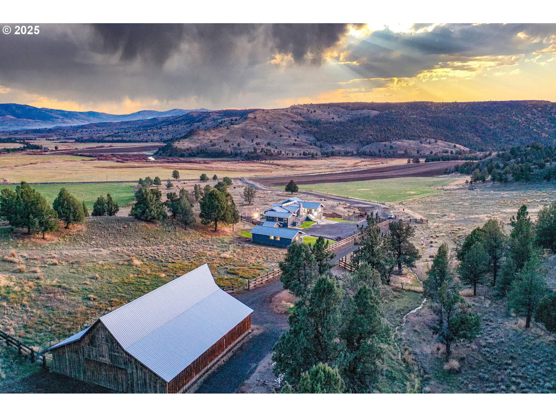 main property photo 30