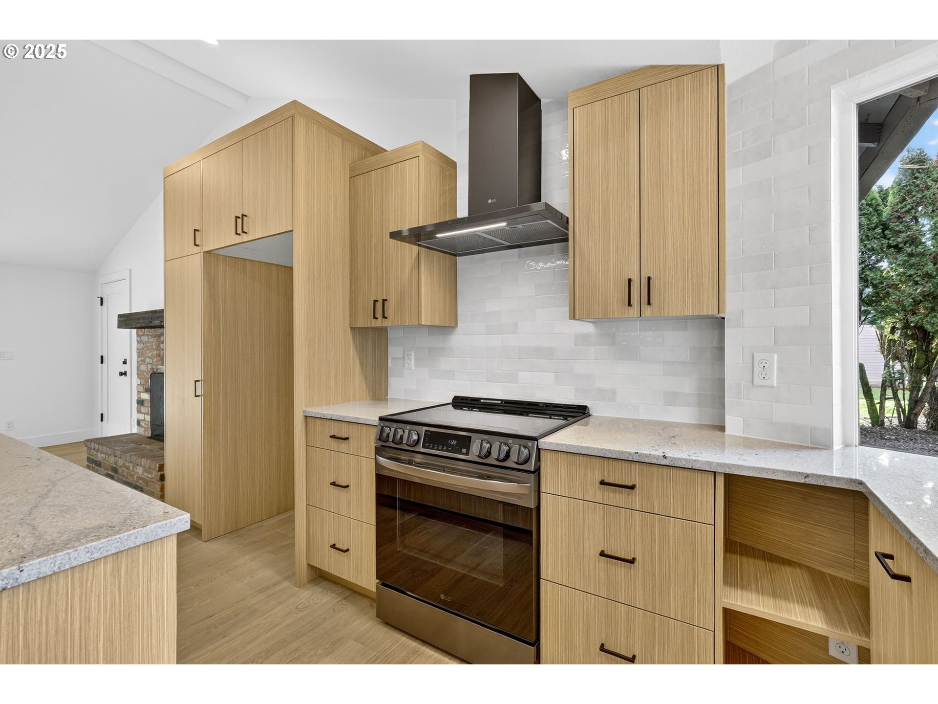 property viewer photo 20