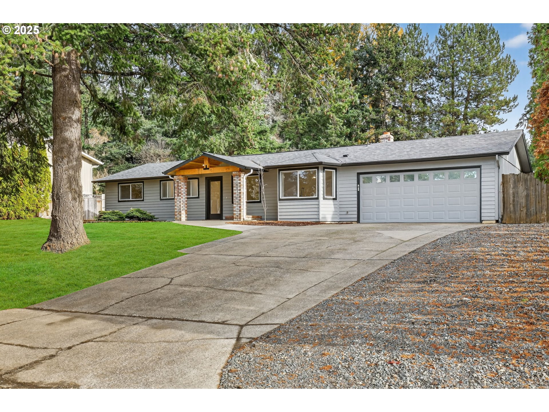 property viewer photo 3