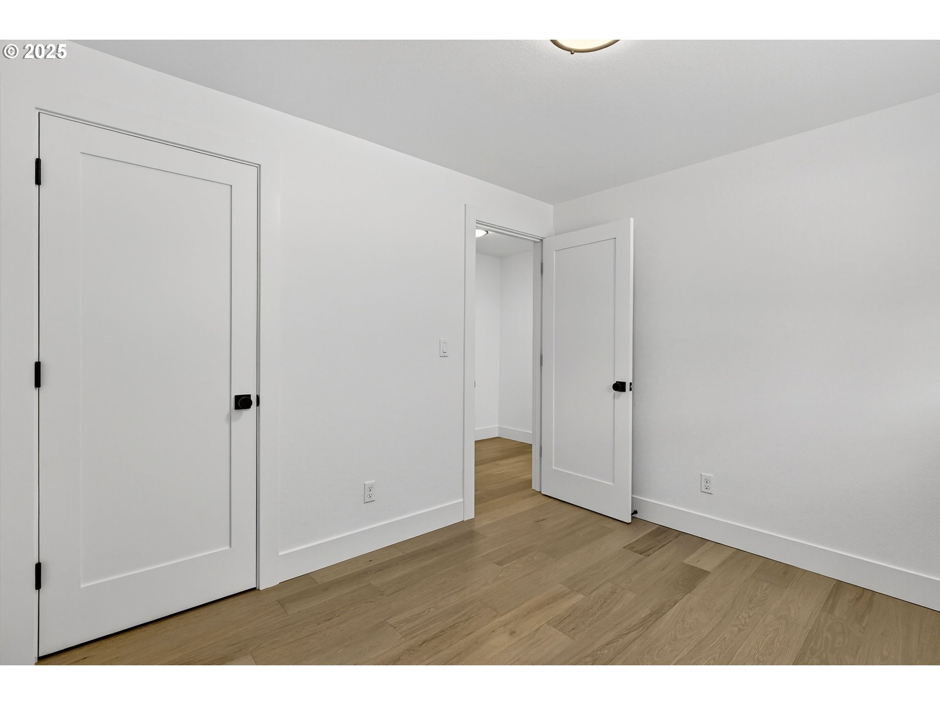 property viewer photo 31