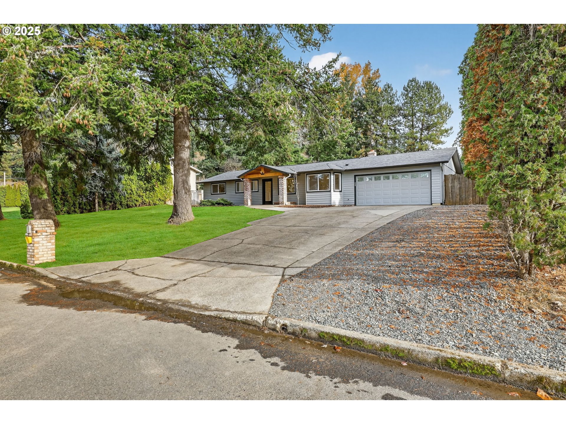 property viewer photo 5