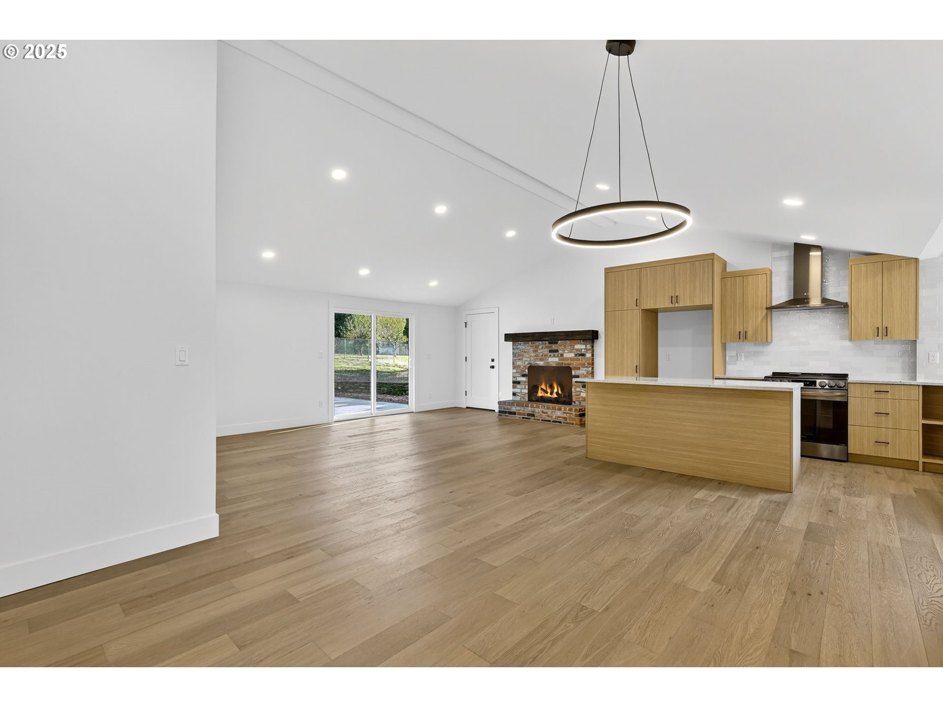 property viewer photo 8