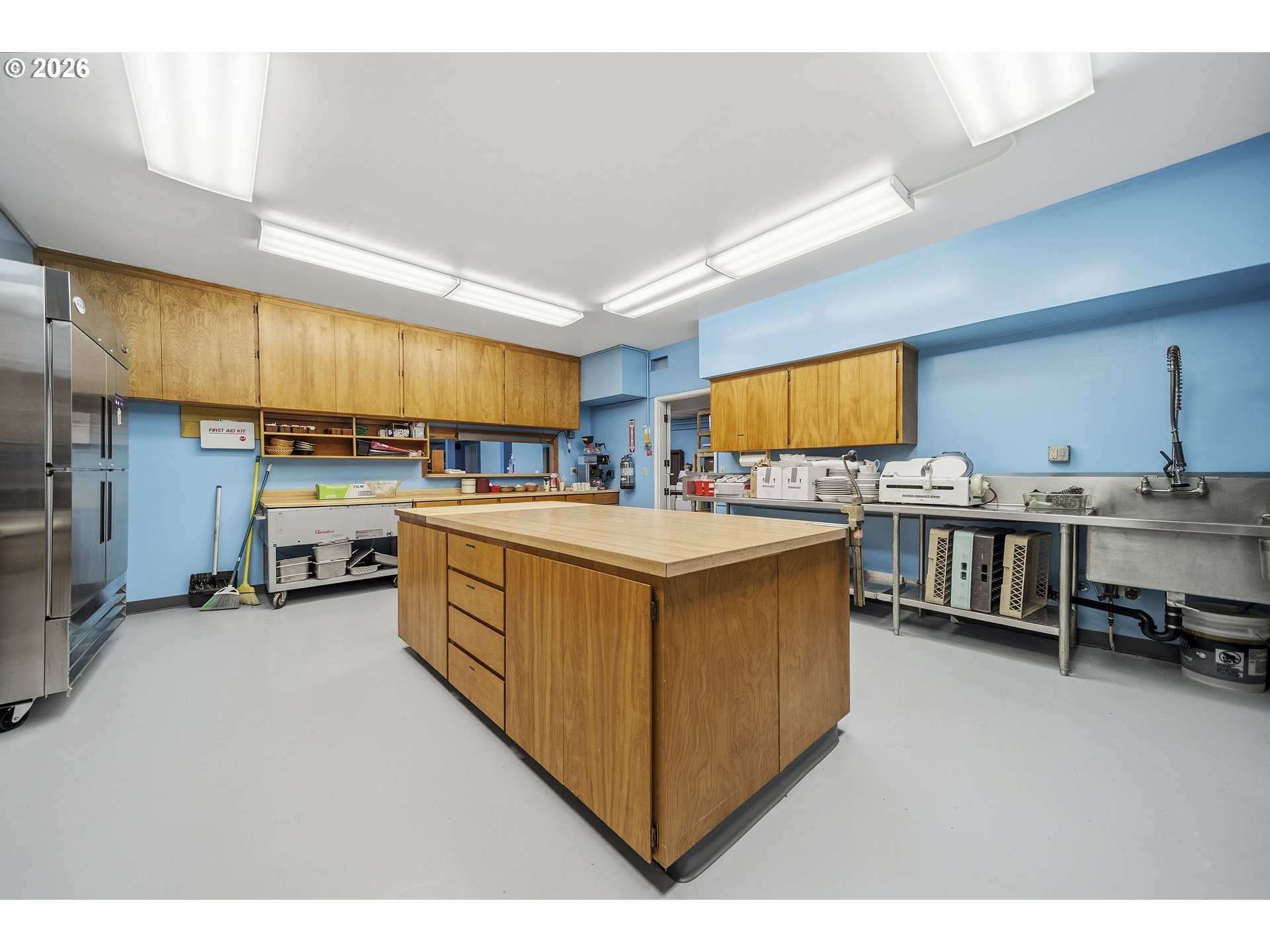 main property photo 23