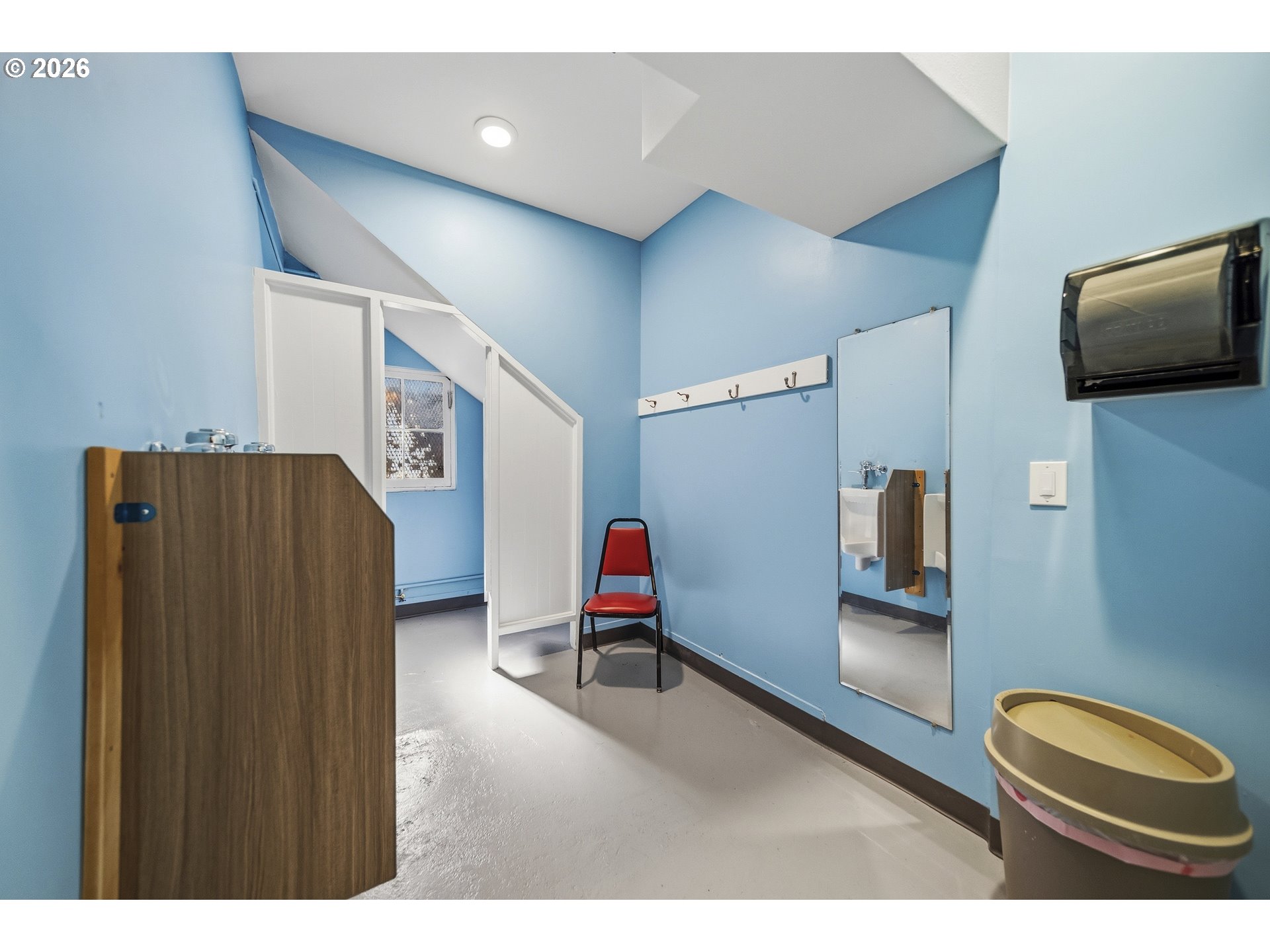 main property photo 26