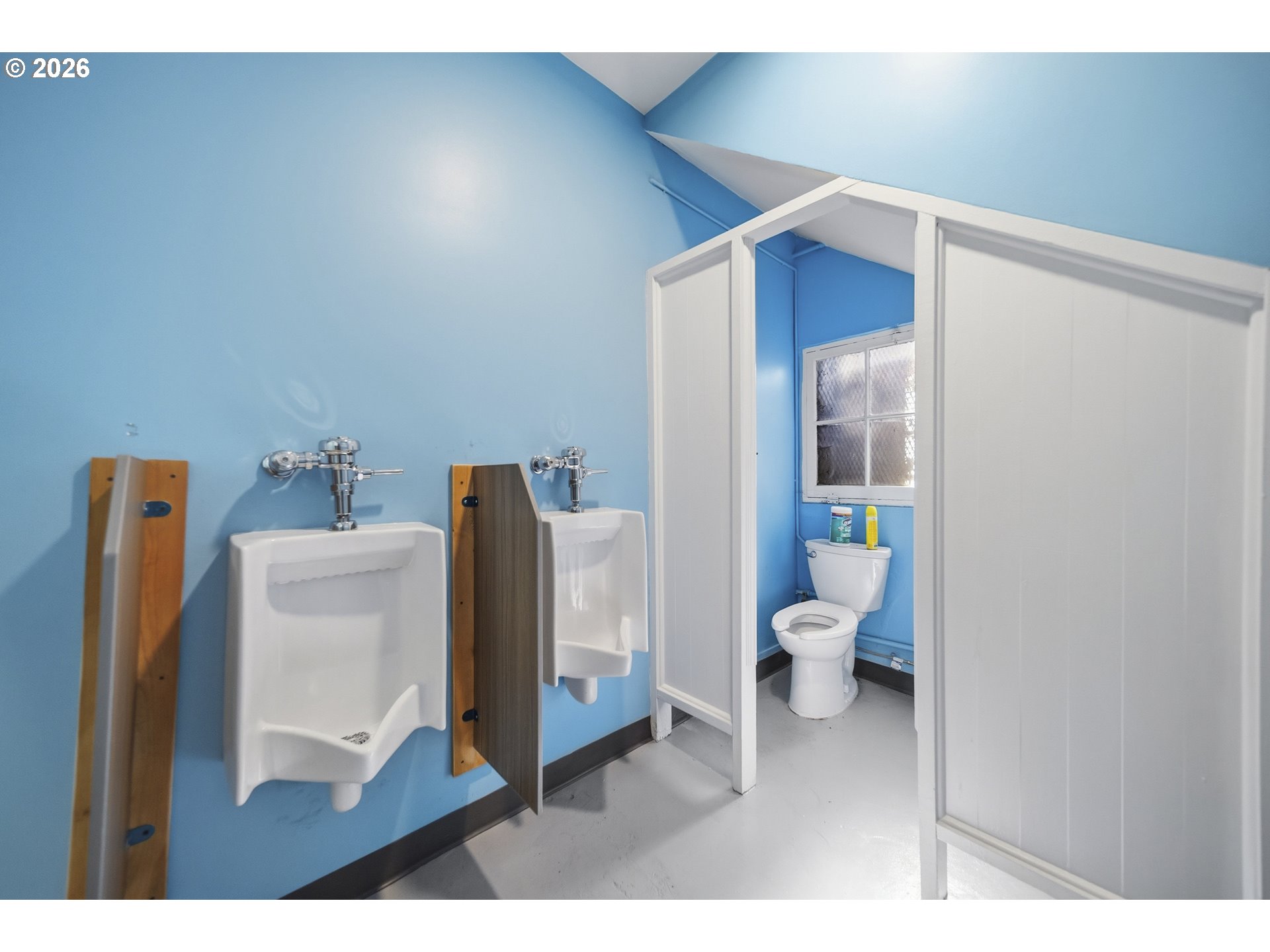 main property photo 27