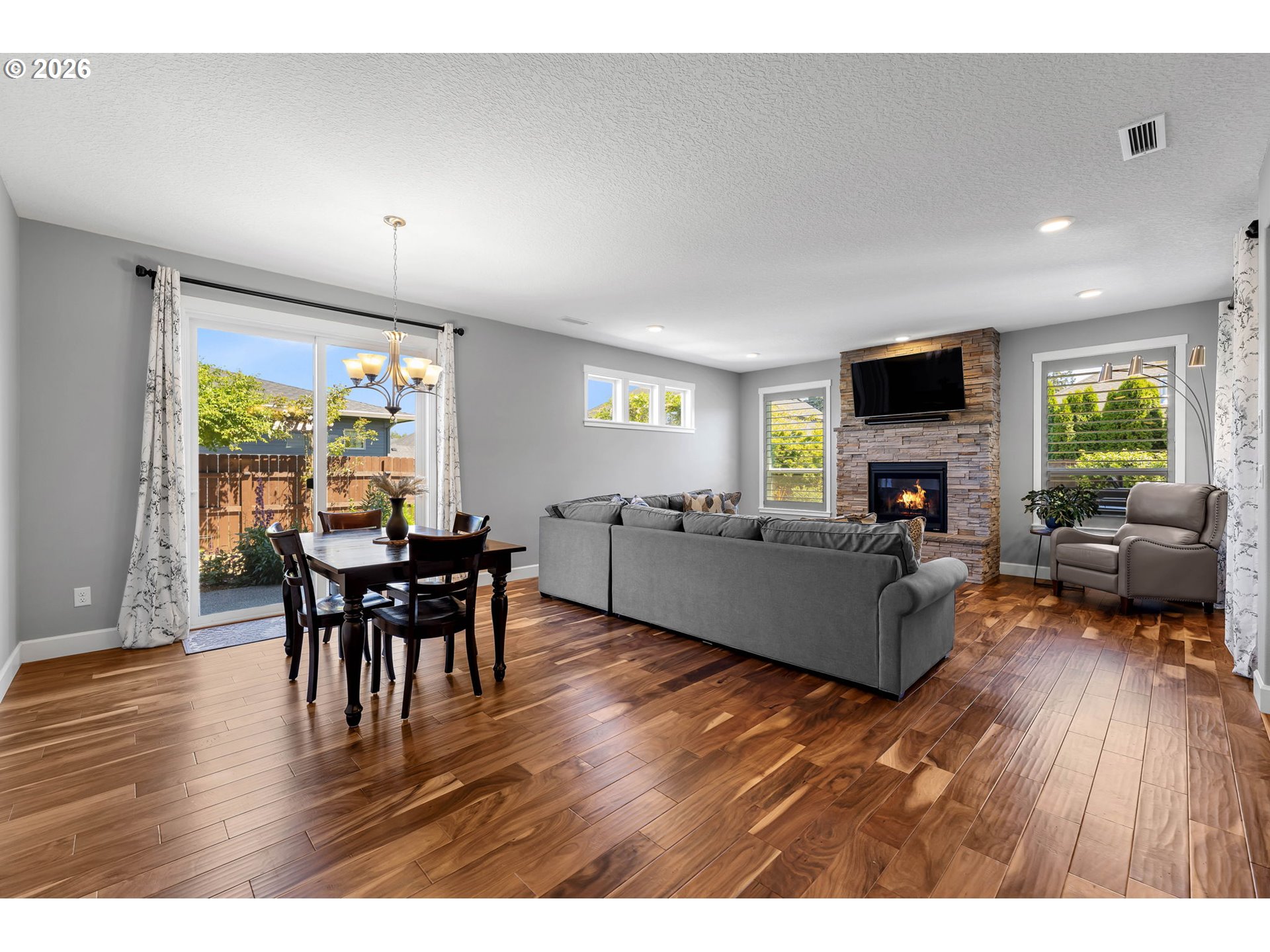property viewer photo 11